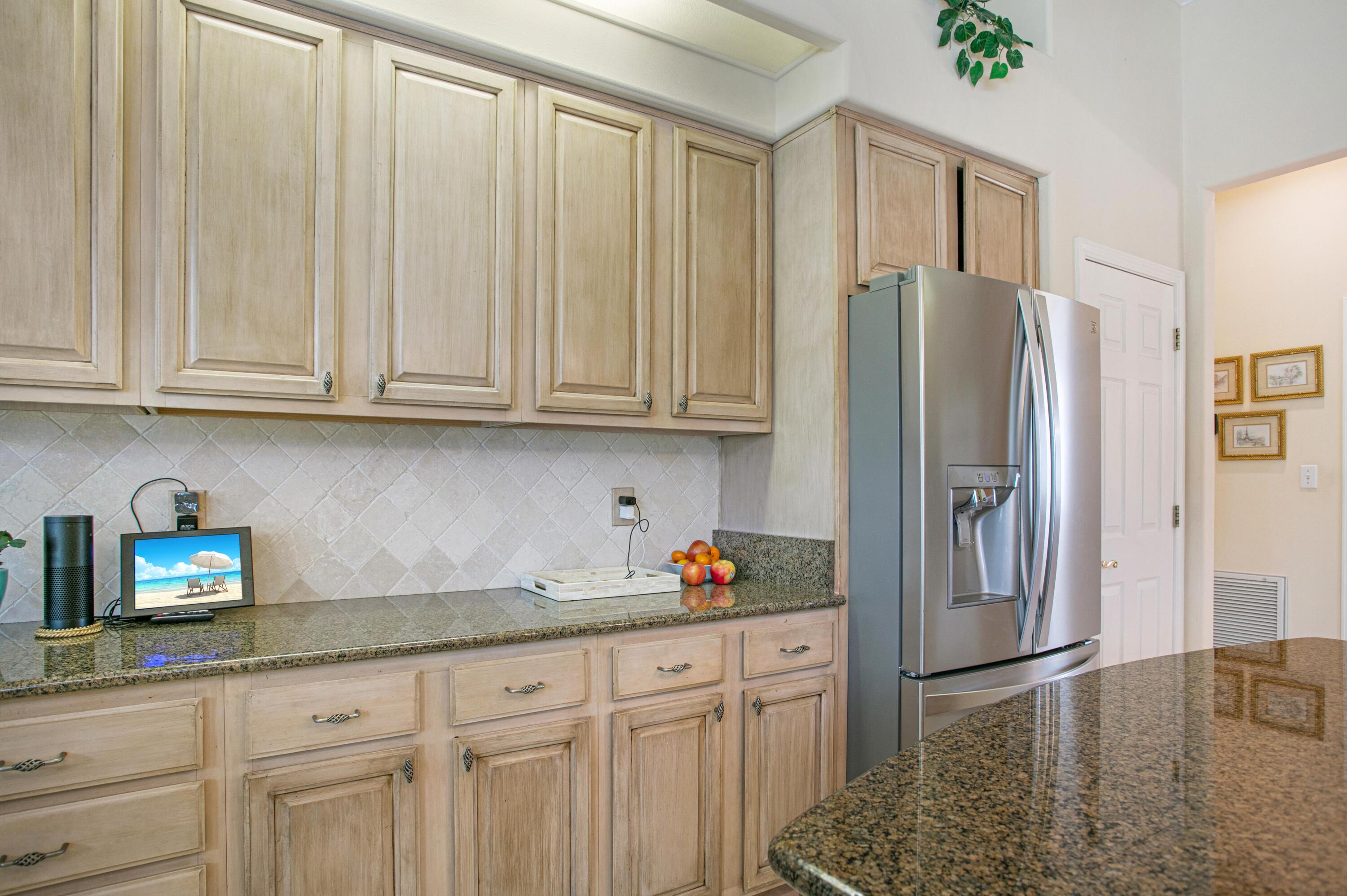 BAYTOWNE AVE EAST - Residential