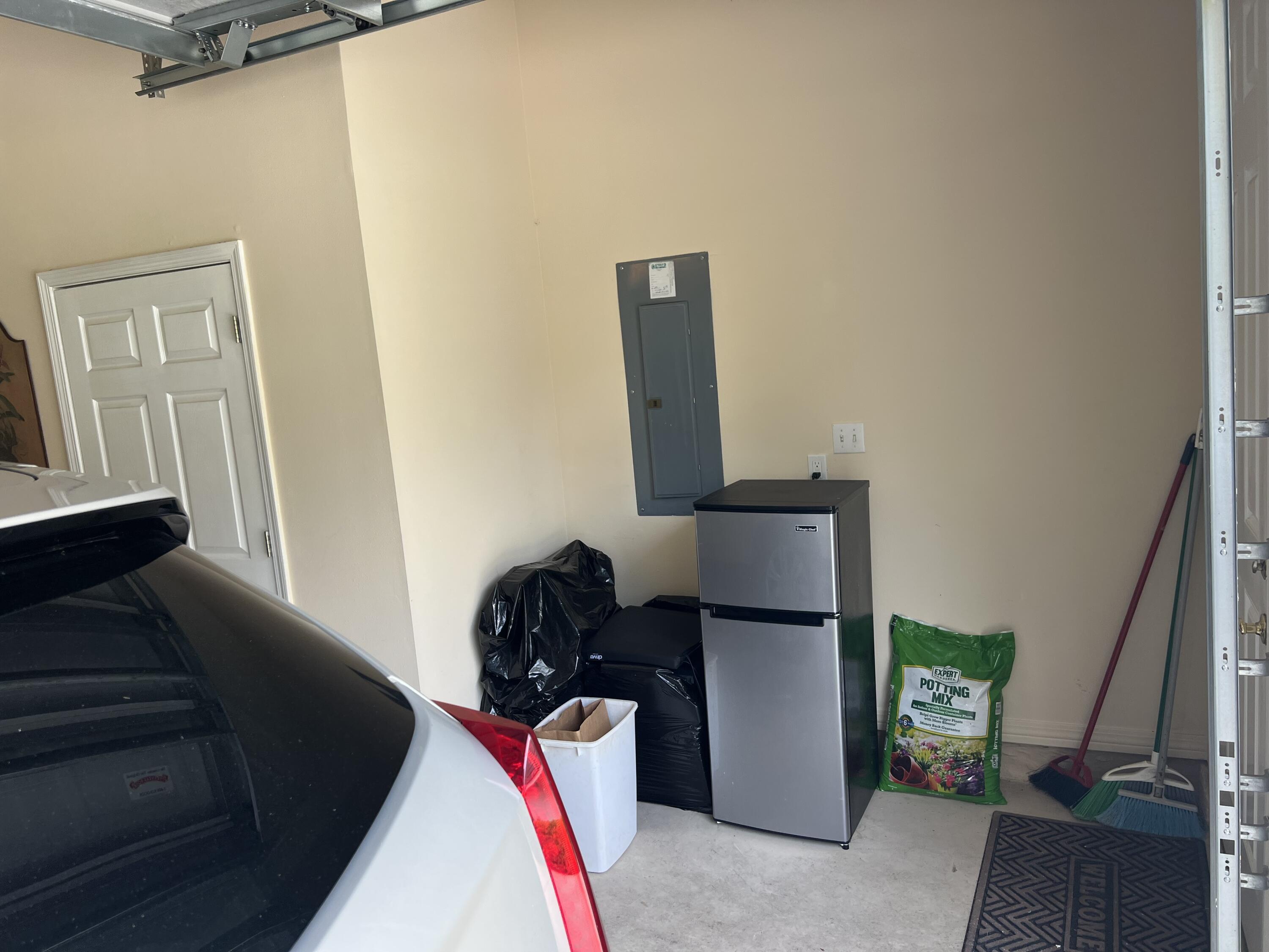 BAYTOWNE AVE EAST - Residential