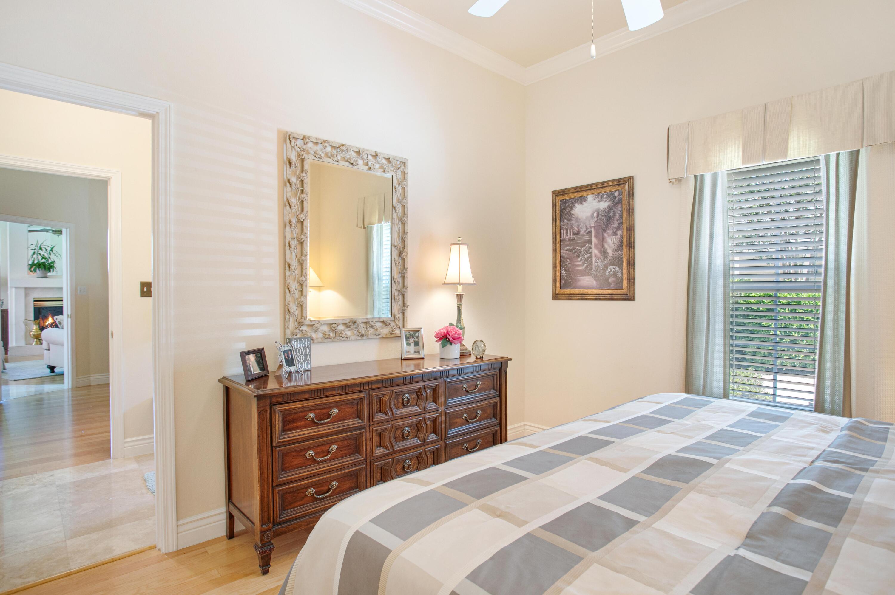 BAYTOWNE AVE EAST - Residential