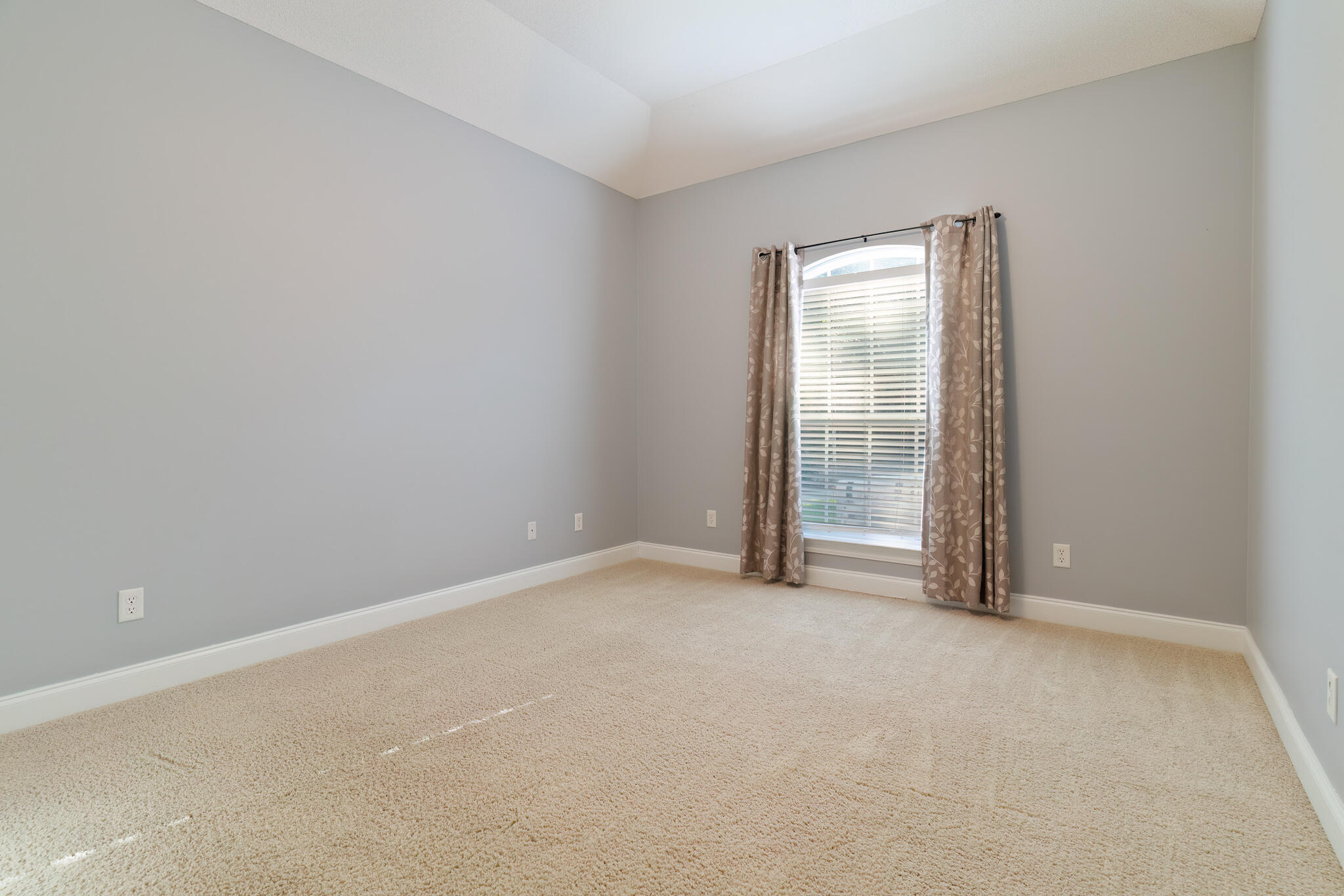 CLAIRES VINEYARD - Residential