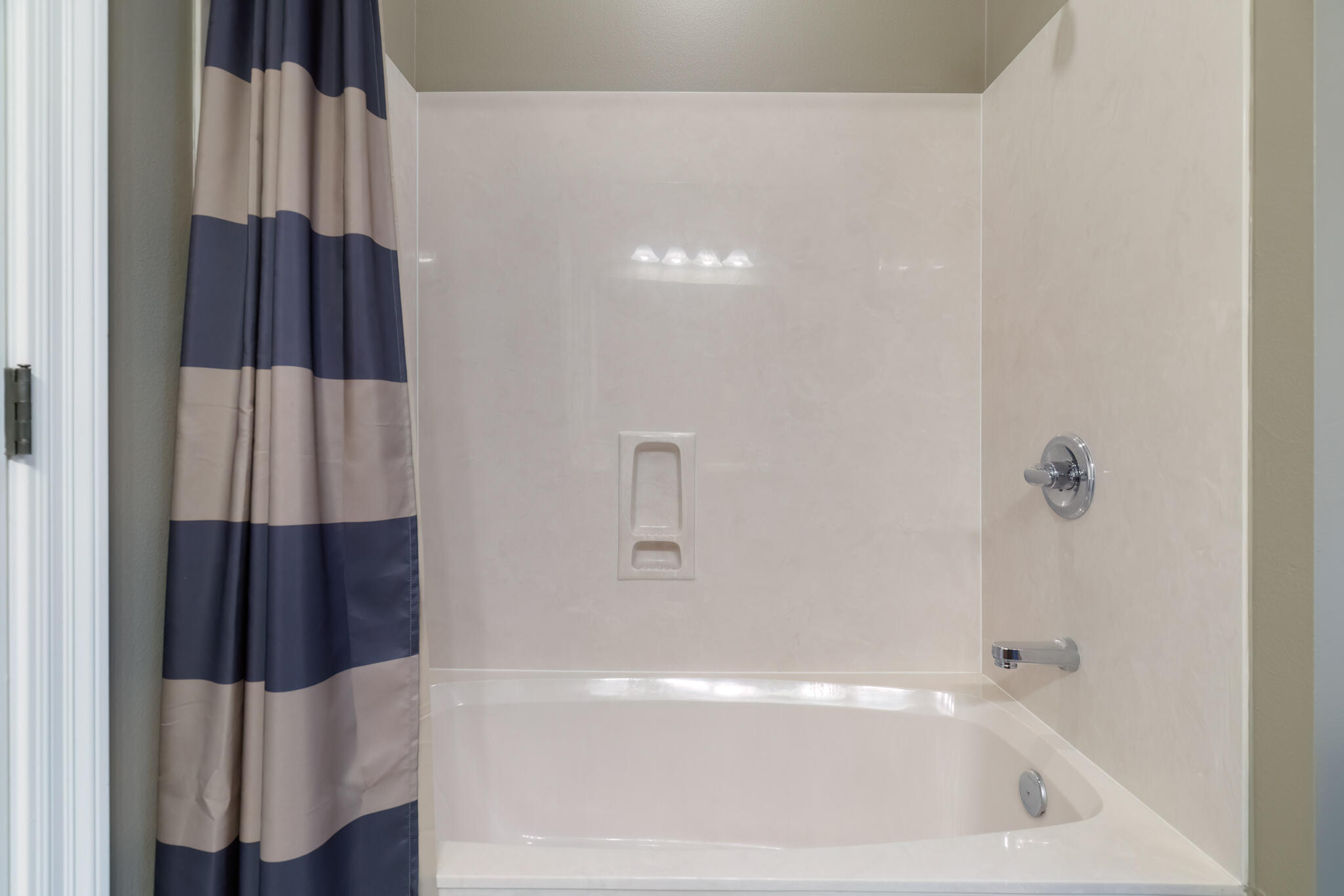 CLAIRES VINEYARD - Residential