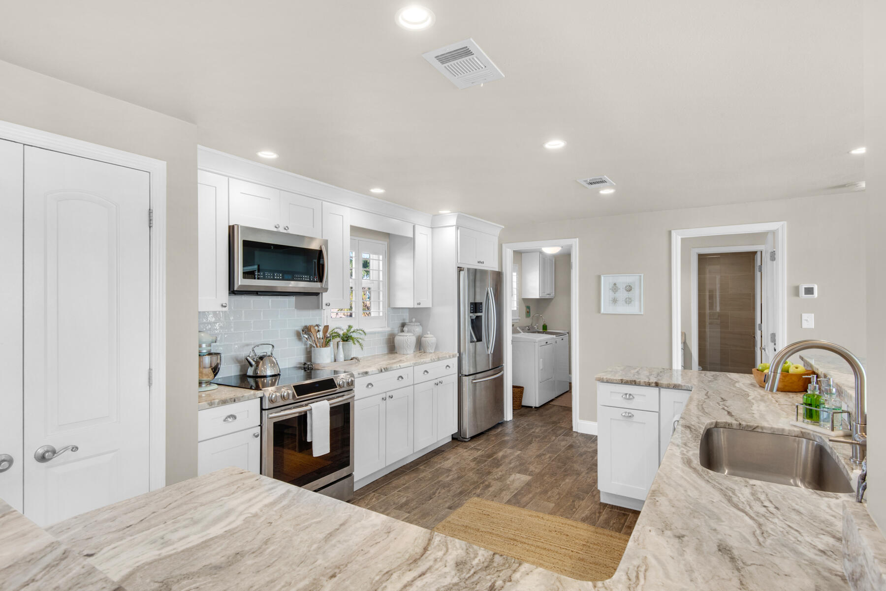Compass Rose - Residential