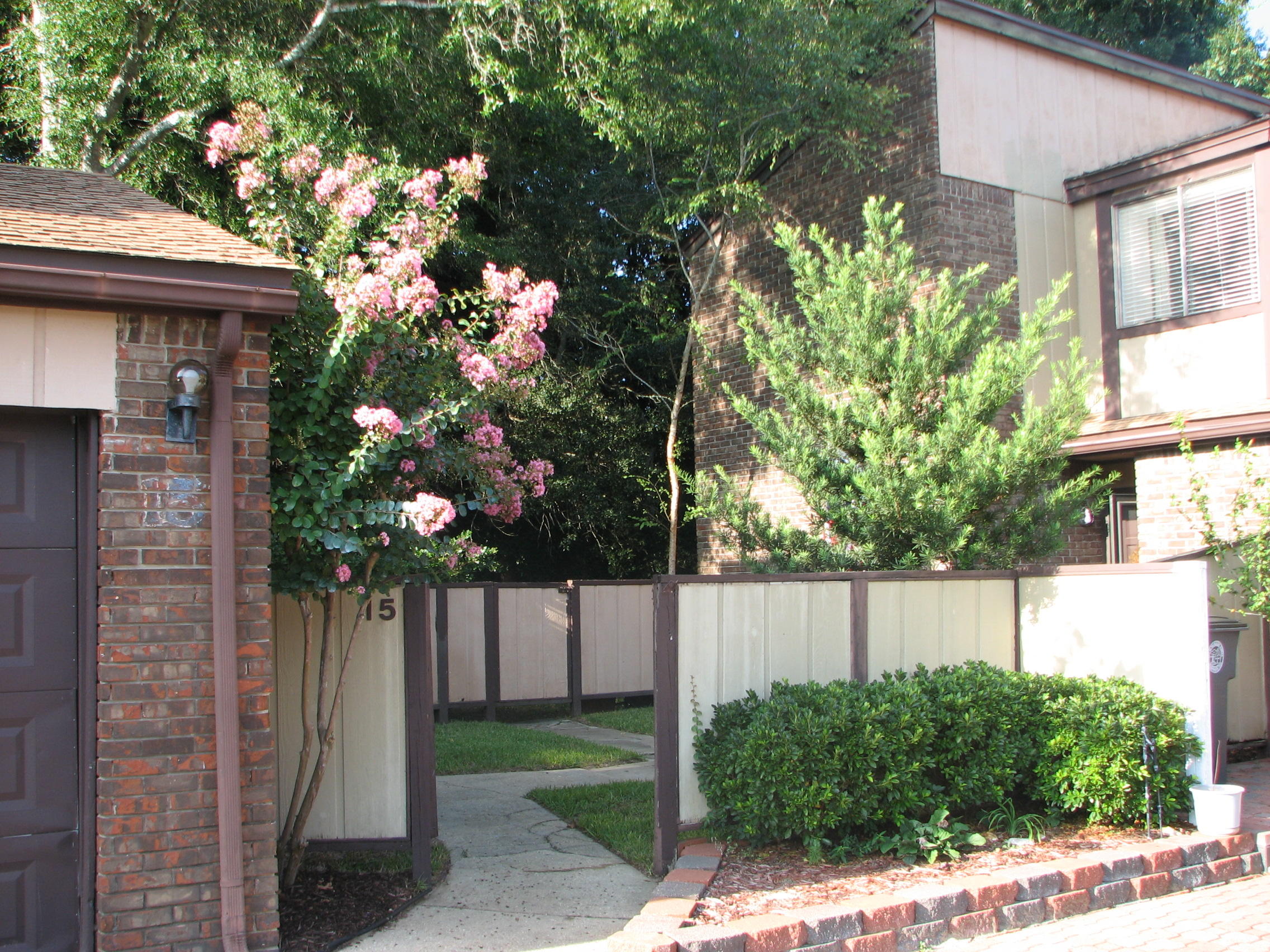 HIDDEN COVE T/H - Residential