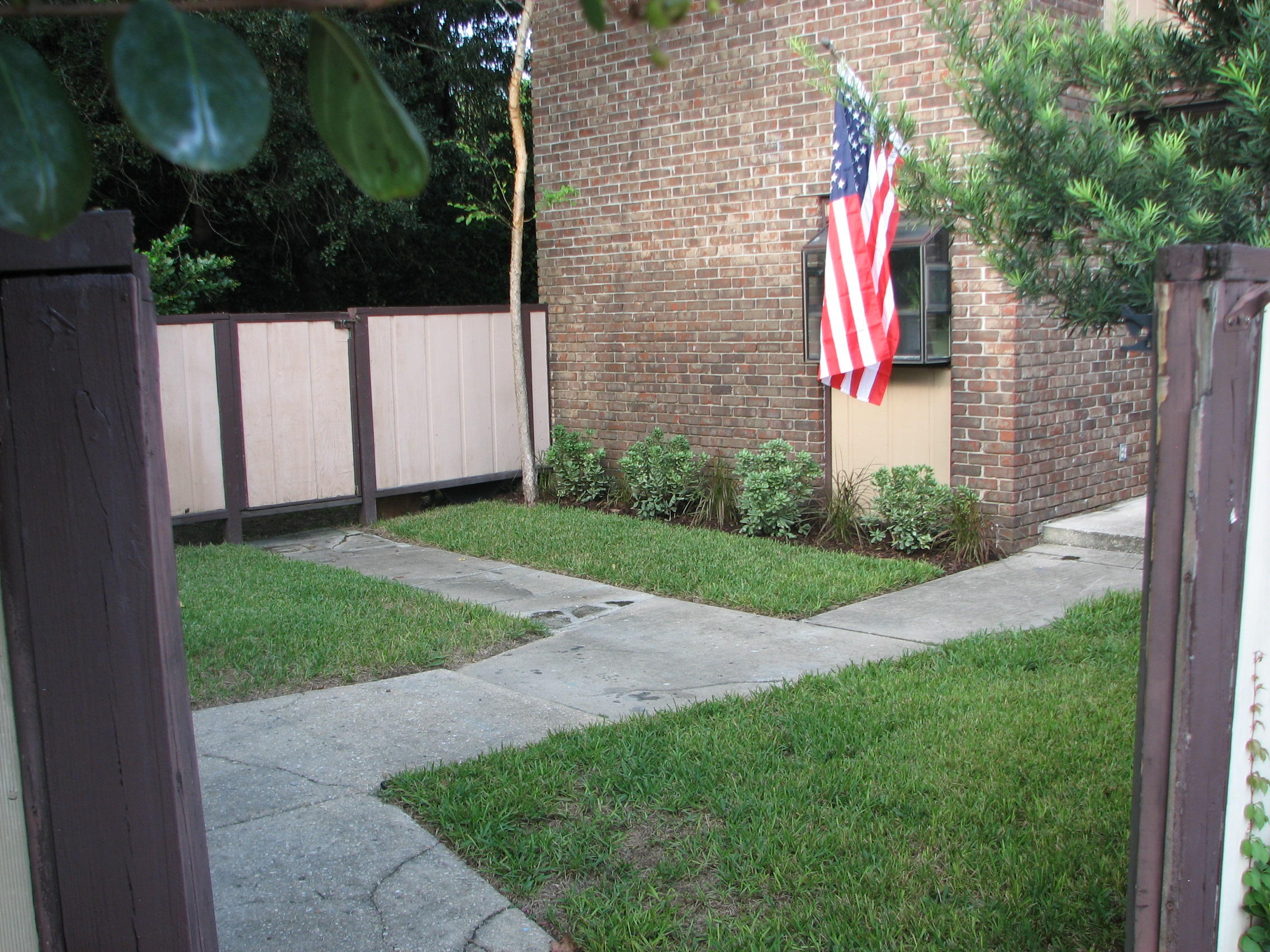 HIDDEN COVE T/H - Residential