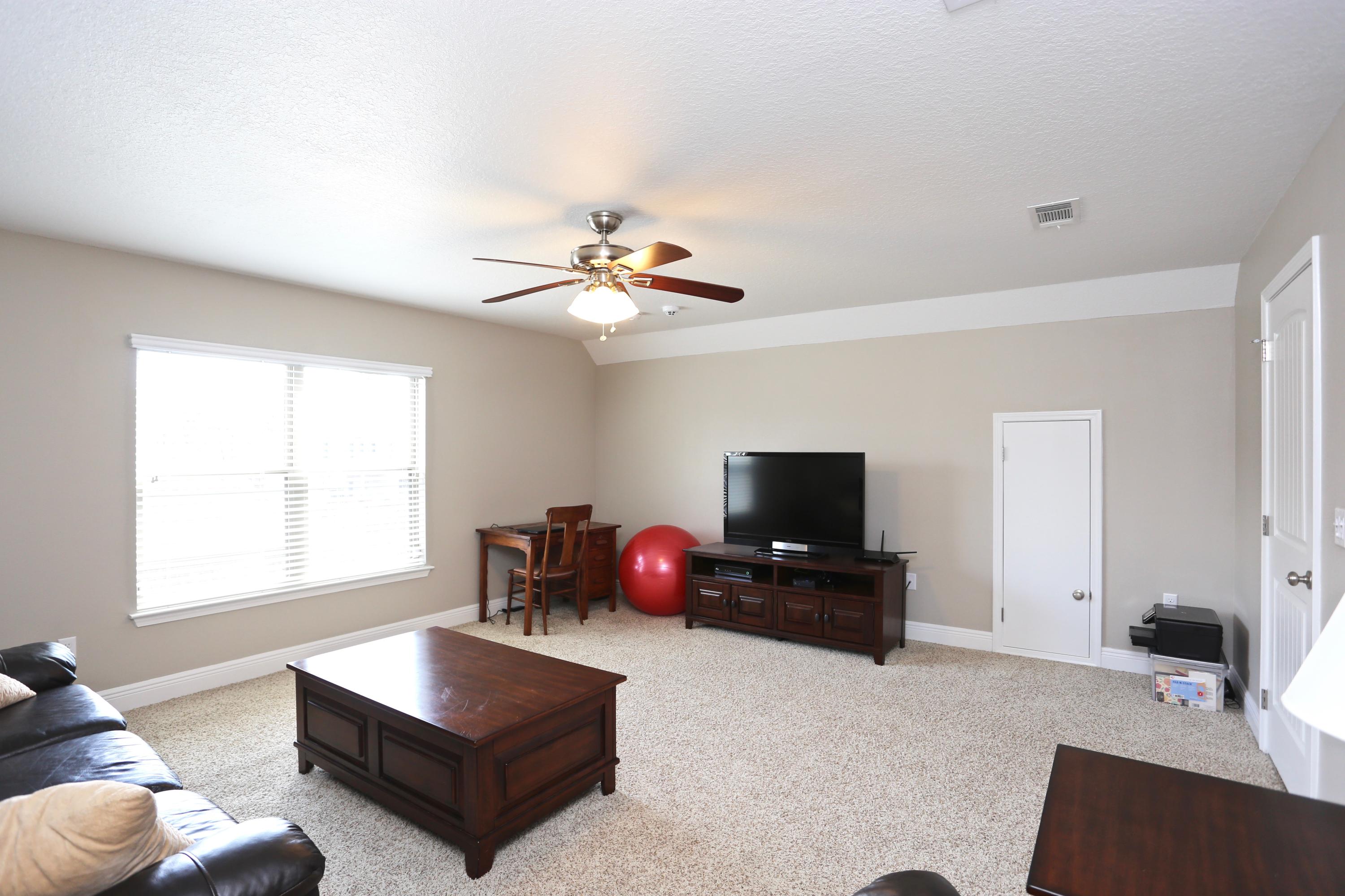 WINDSOR ESTATES - Residential