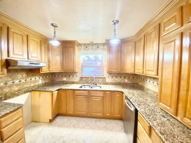 GULF MANOR S/D LOT 1 BLK C - Residential Lease