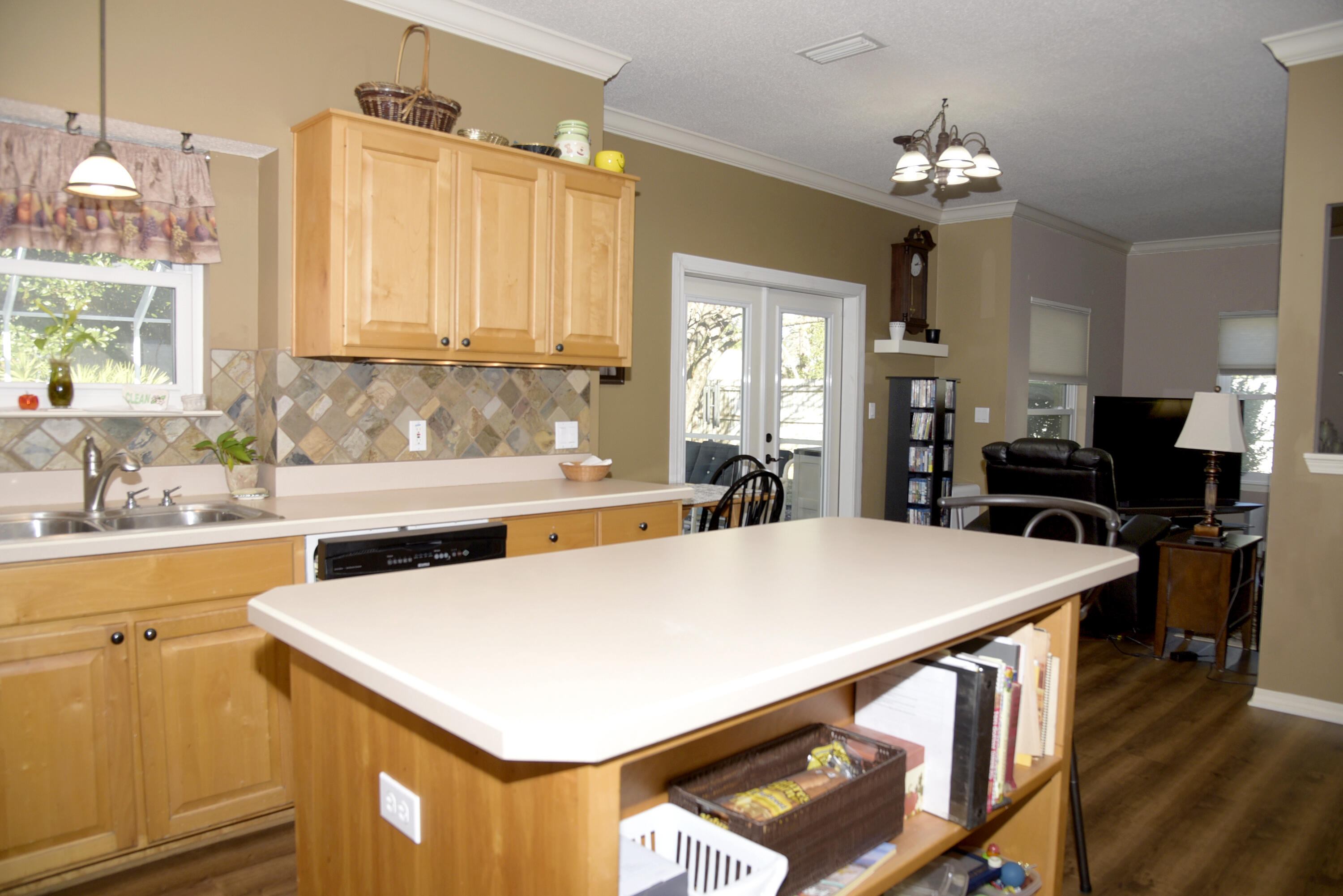 DANA POINTE - Residential