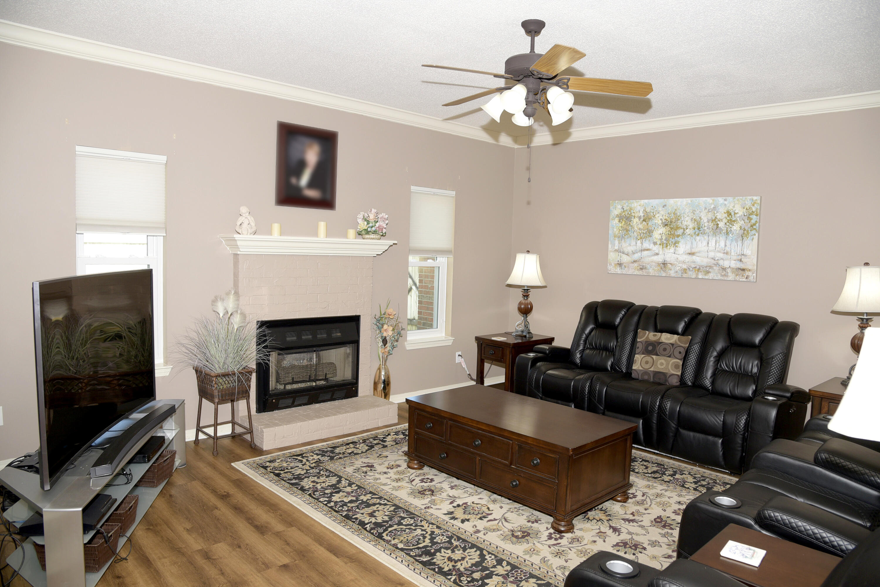 DANA POINTE - Residential