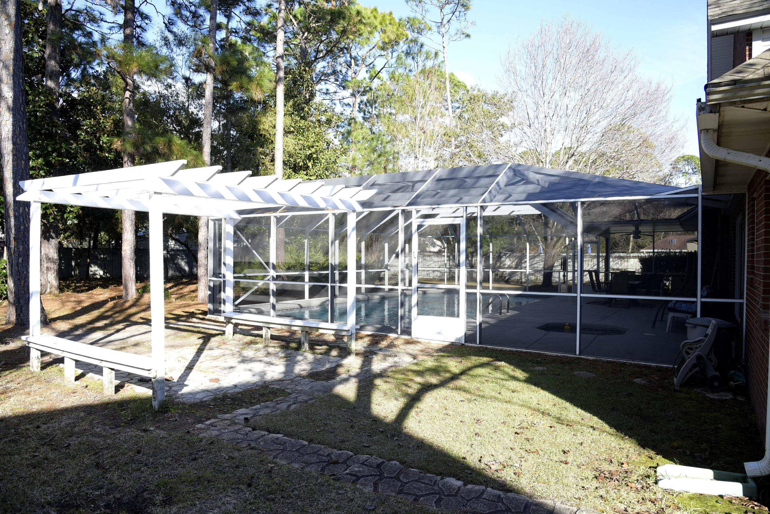 DANA POINTE - Residential