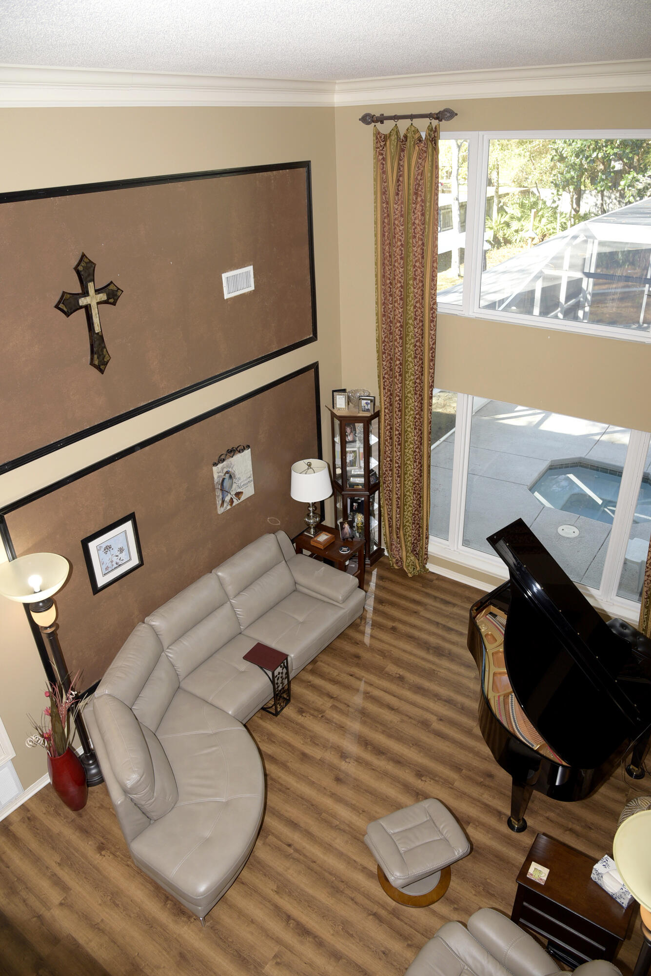 DANA POINTE - Residential