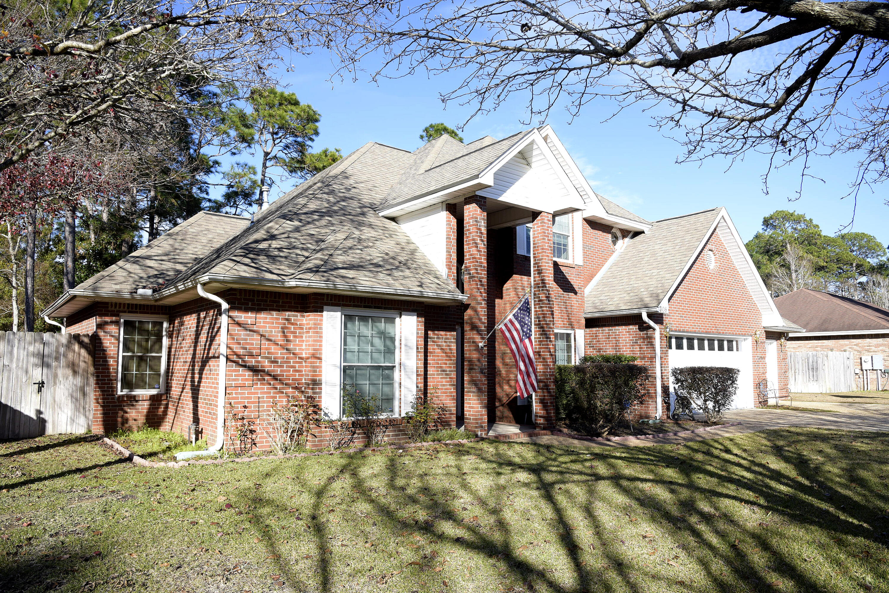 DANA POINTE - Residential