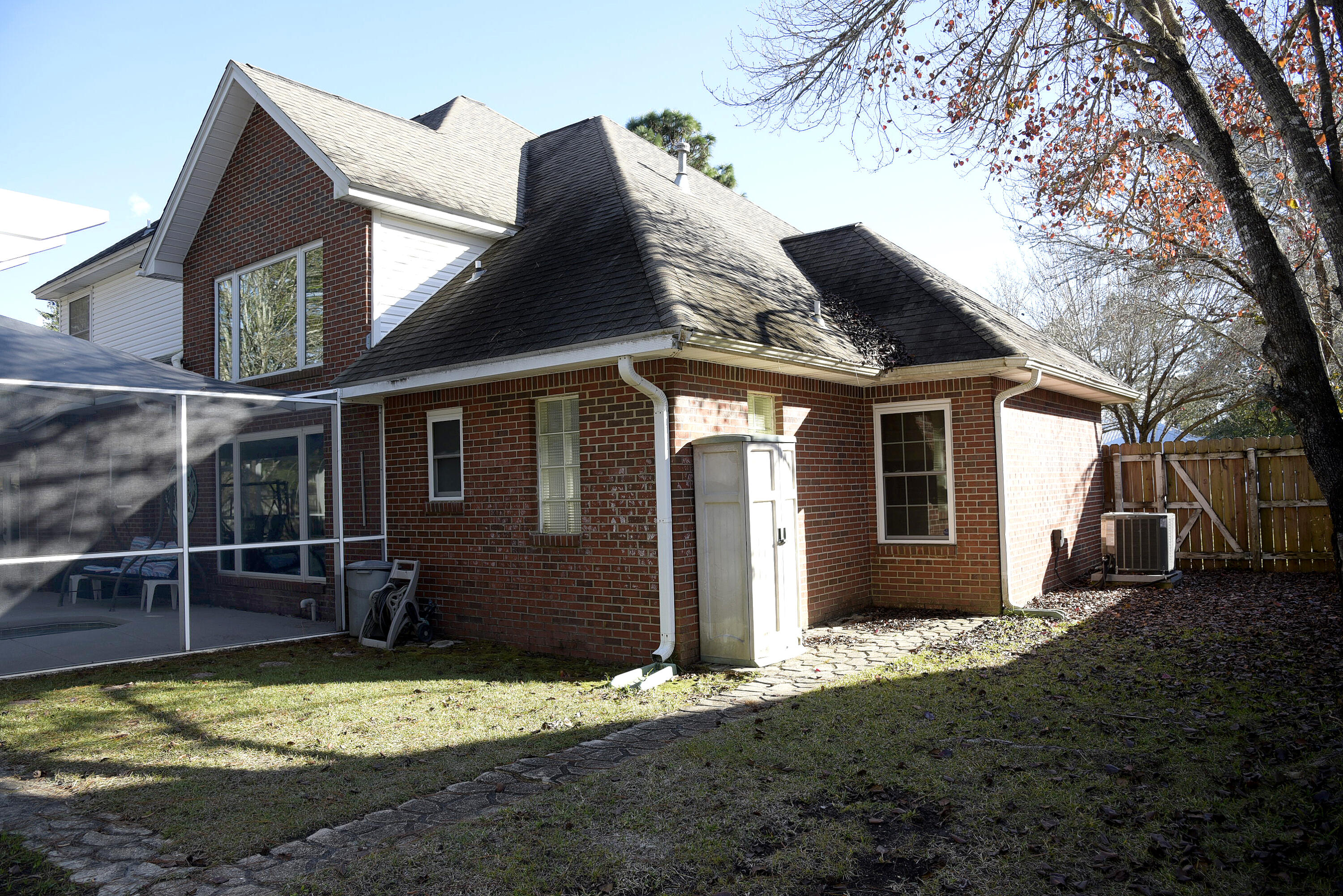 DANA POINTE - Residential