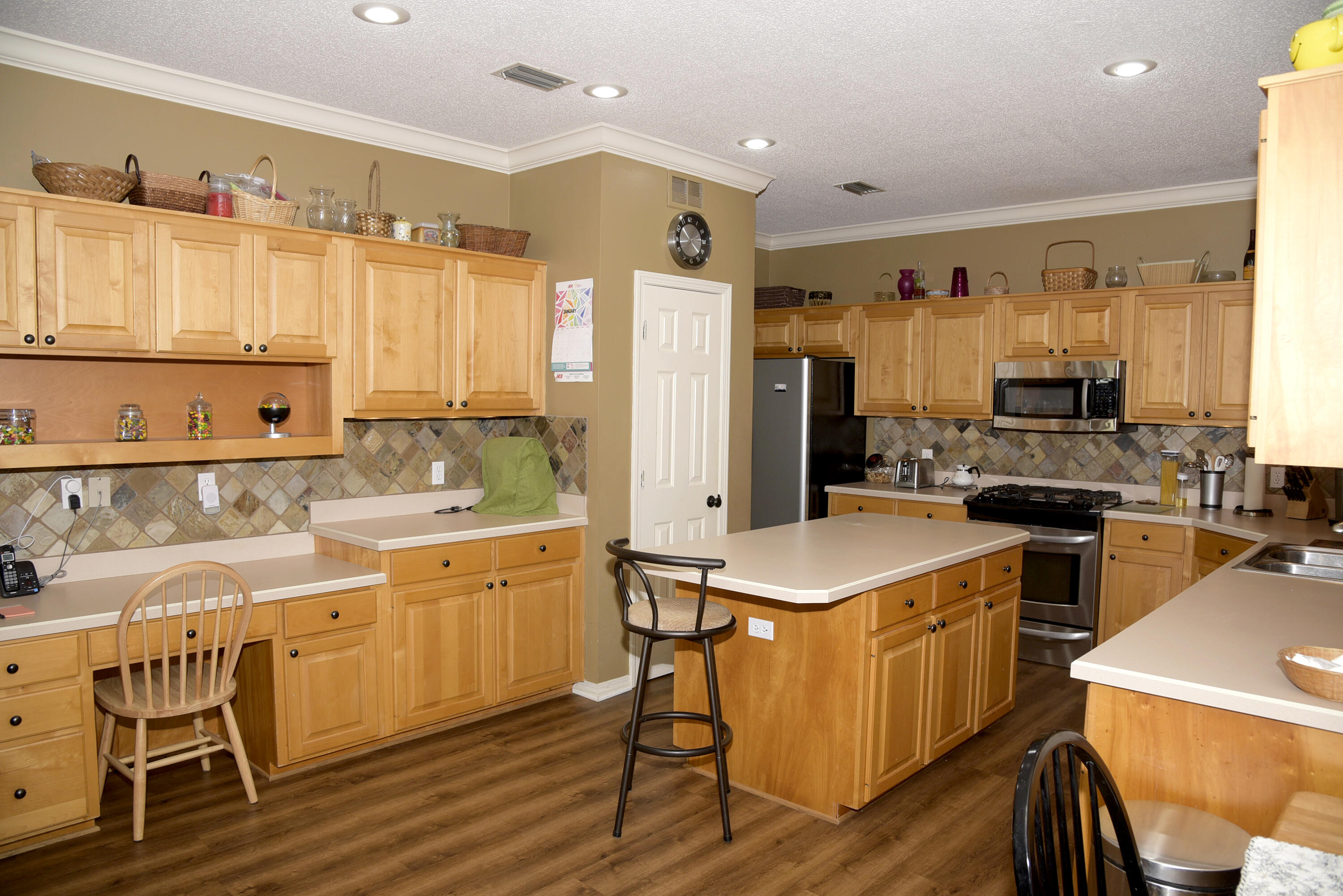 DANA POINTE - Residential