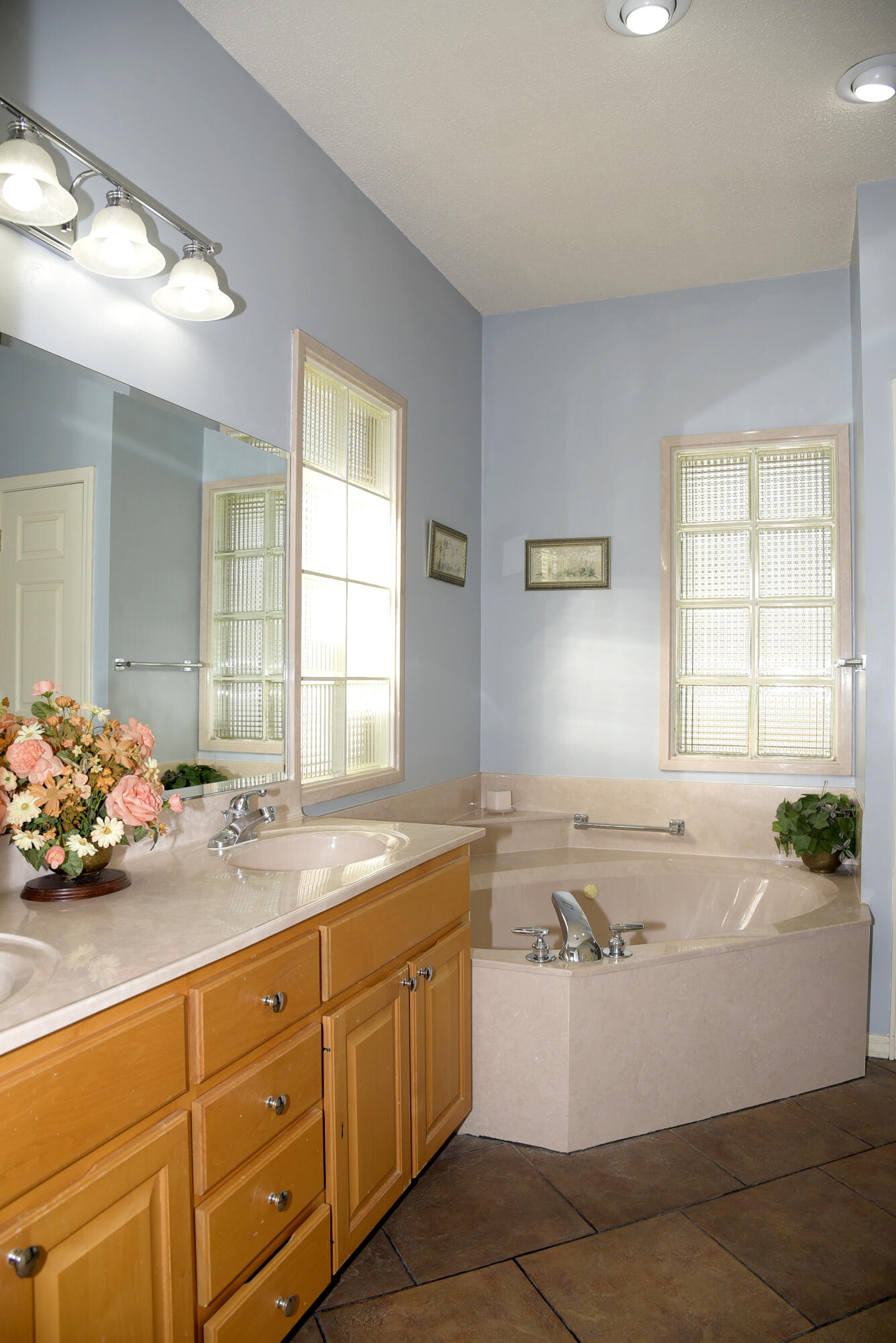 DANA POINTE - Residential