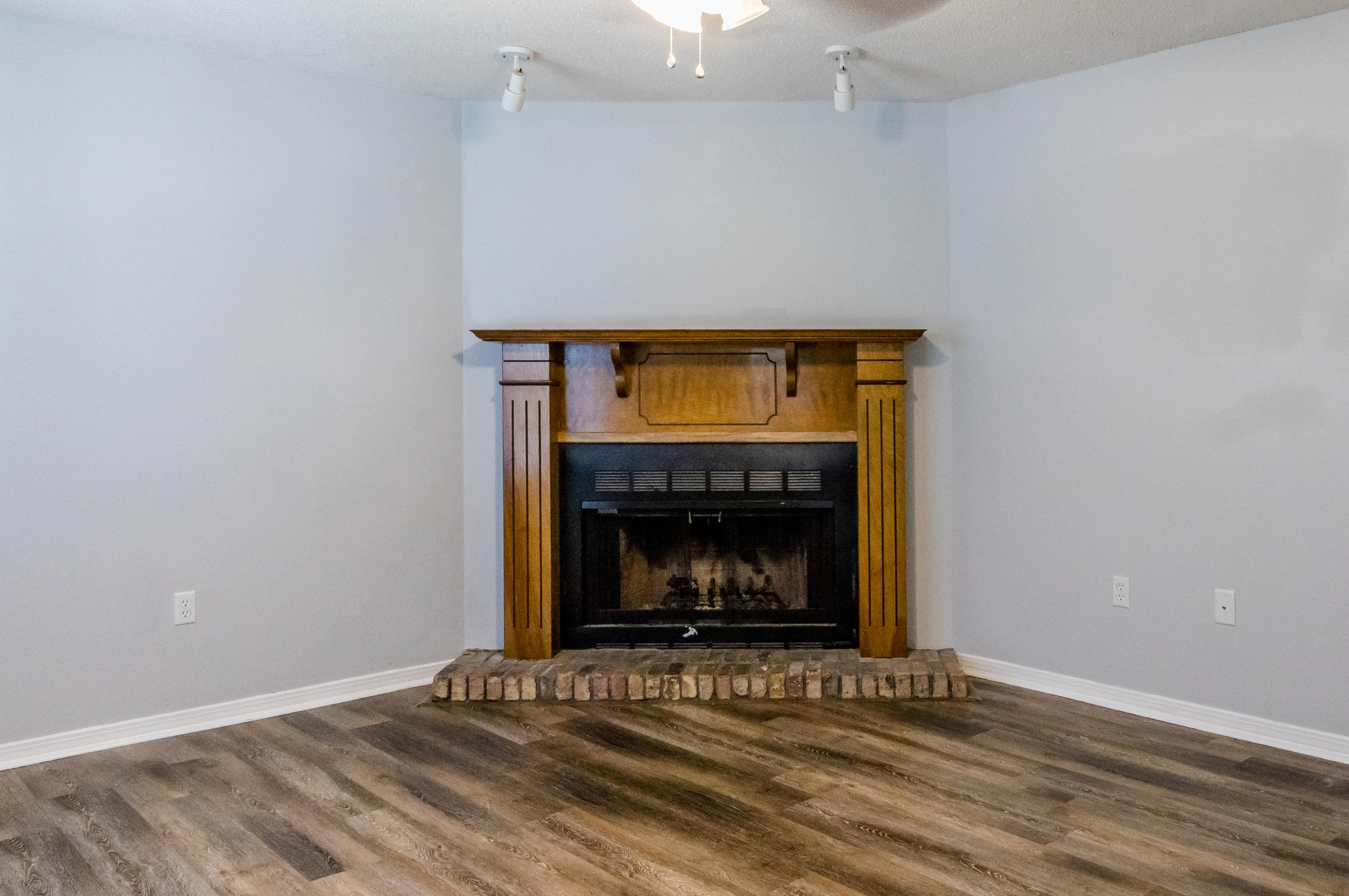 MCLAUGHLIN & HARRIS - Residential Lease