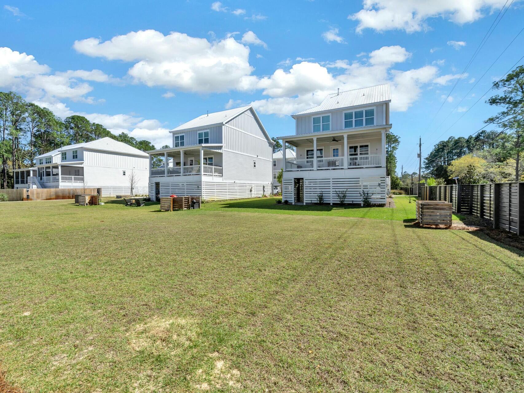 CESSNA VILLAGE - Residential