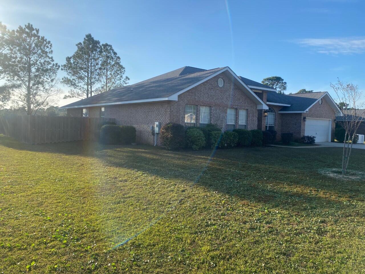 DRIFTWOOD ESTATES - Residential Lease