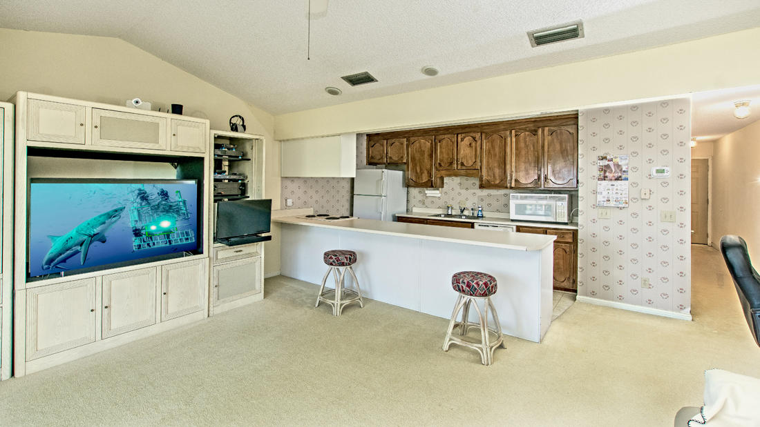 PIRATES COVE INLET CONDO - Residential