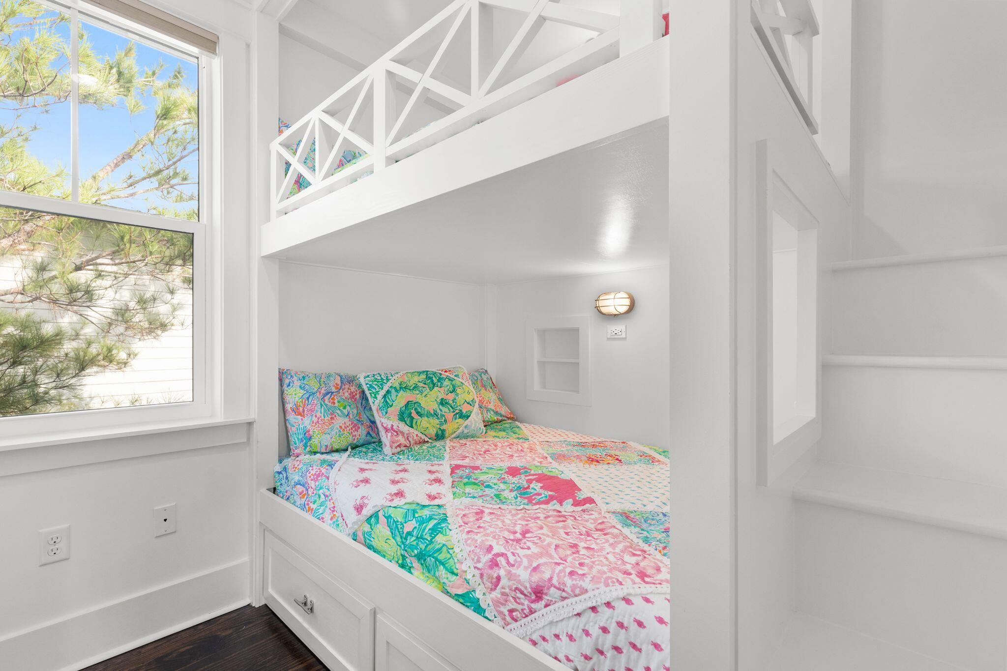 NATUREWALK AT SEAGROVE - Residential