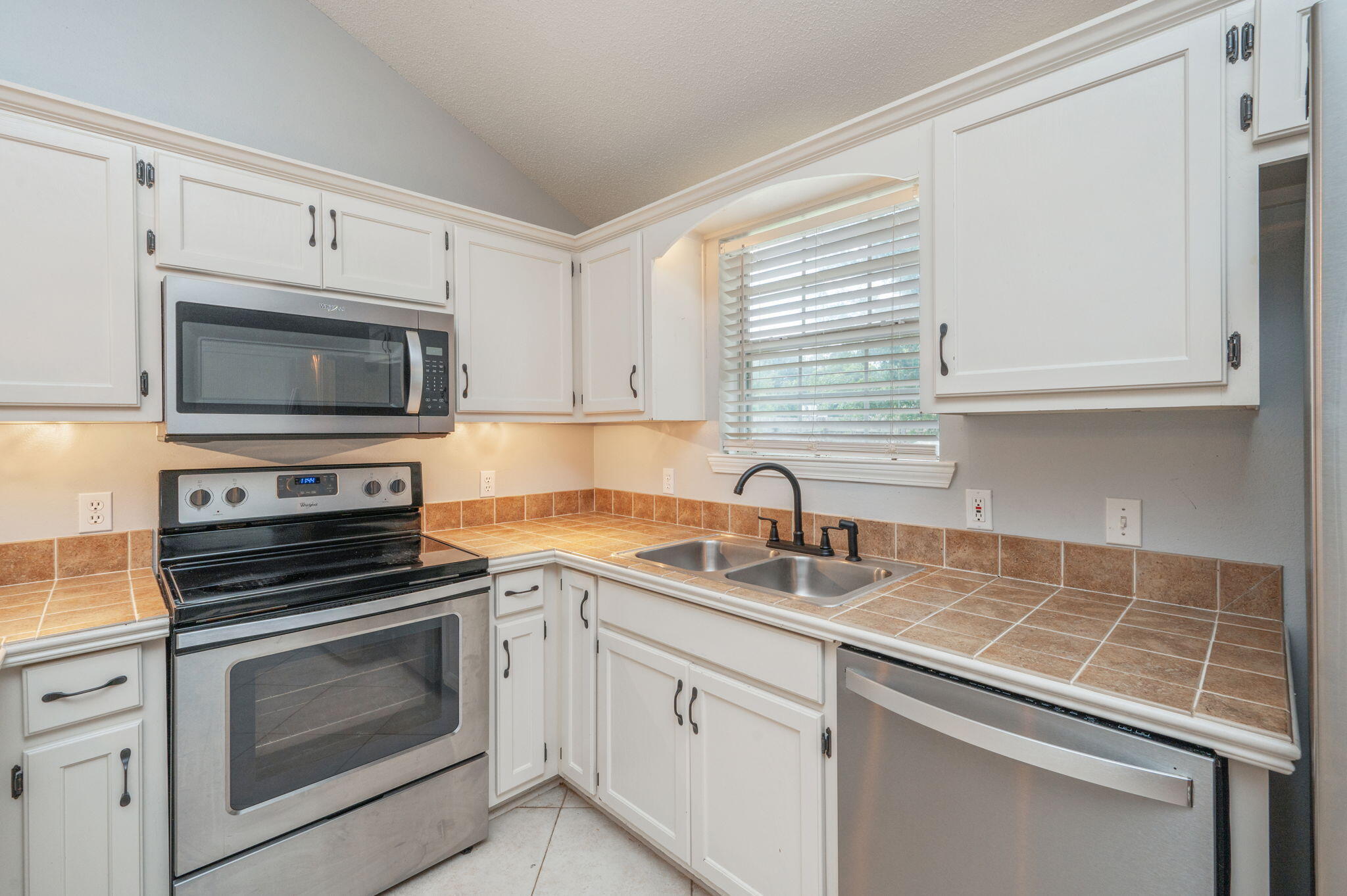 HOLLEY BY THE SEA - Residential Lease