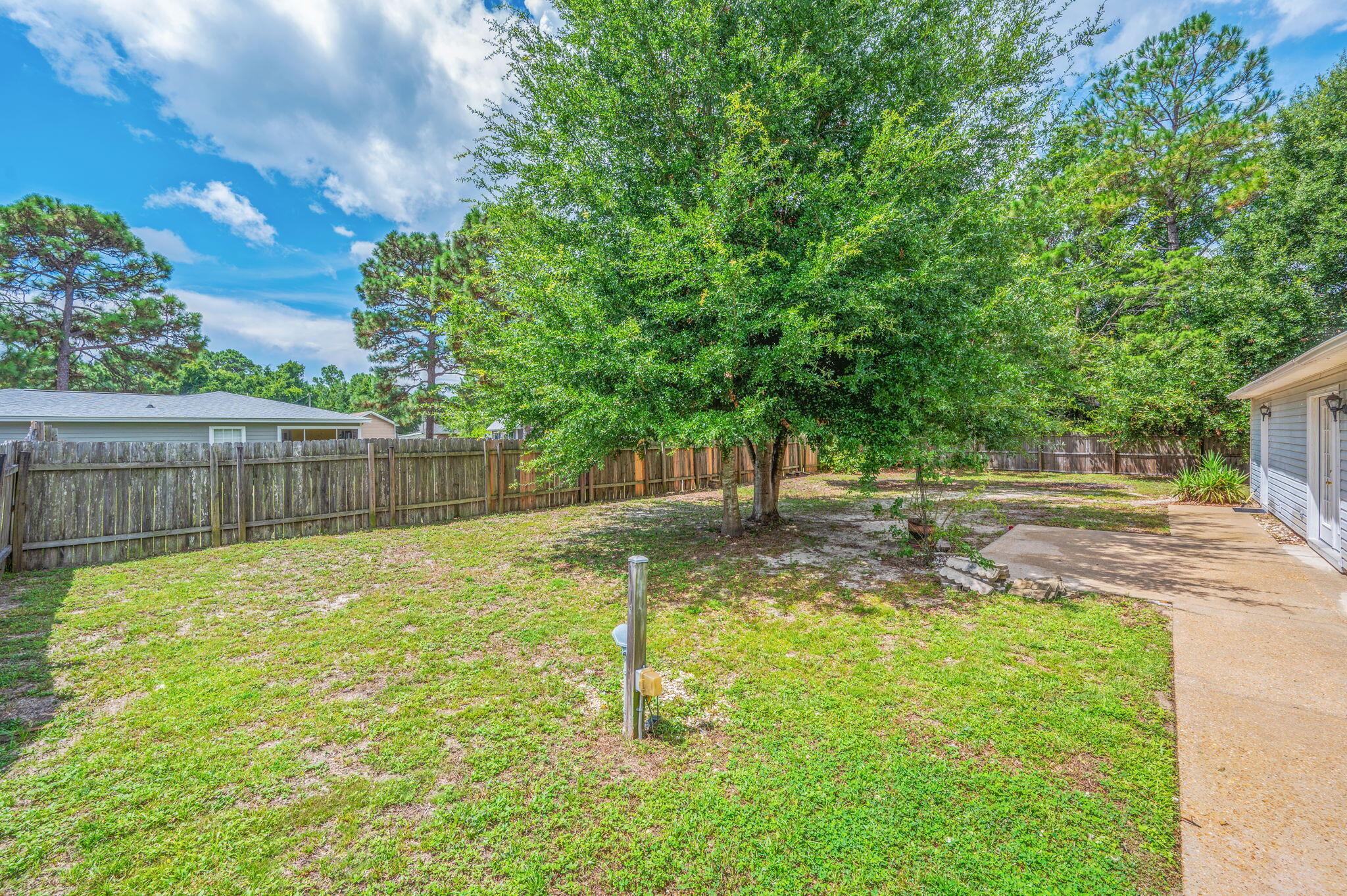 HOLLEY BY THE SEA - Residential Lease