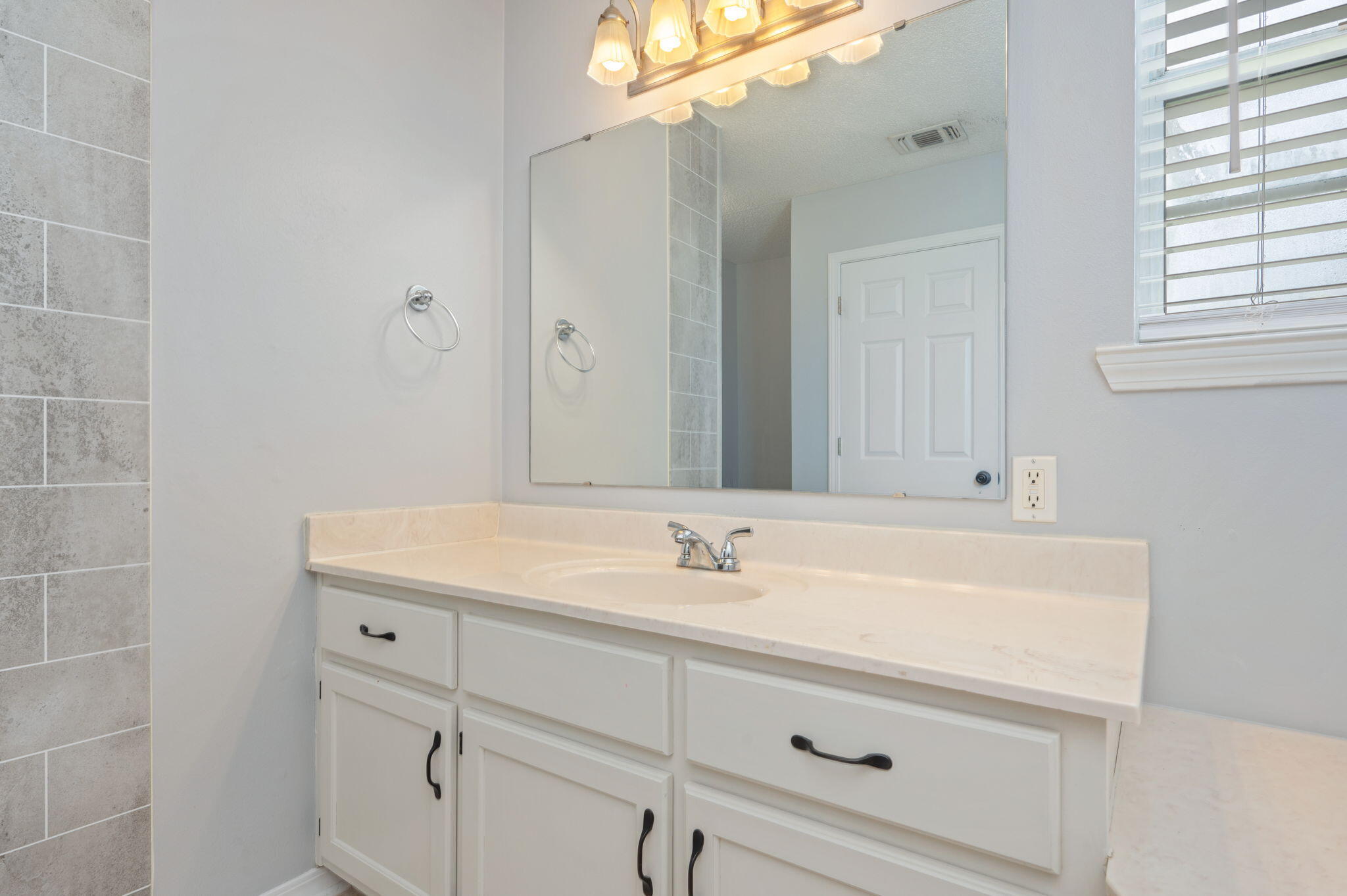 HOLLEY BY THE SEA - Residential Lease