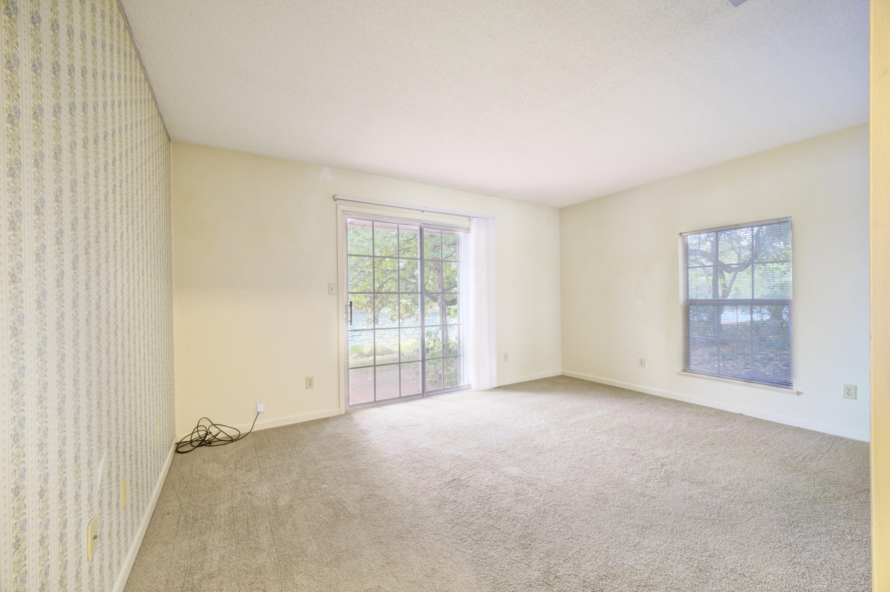 LAKE SHARON ESTATES - Residential