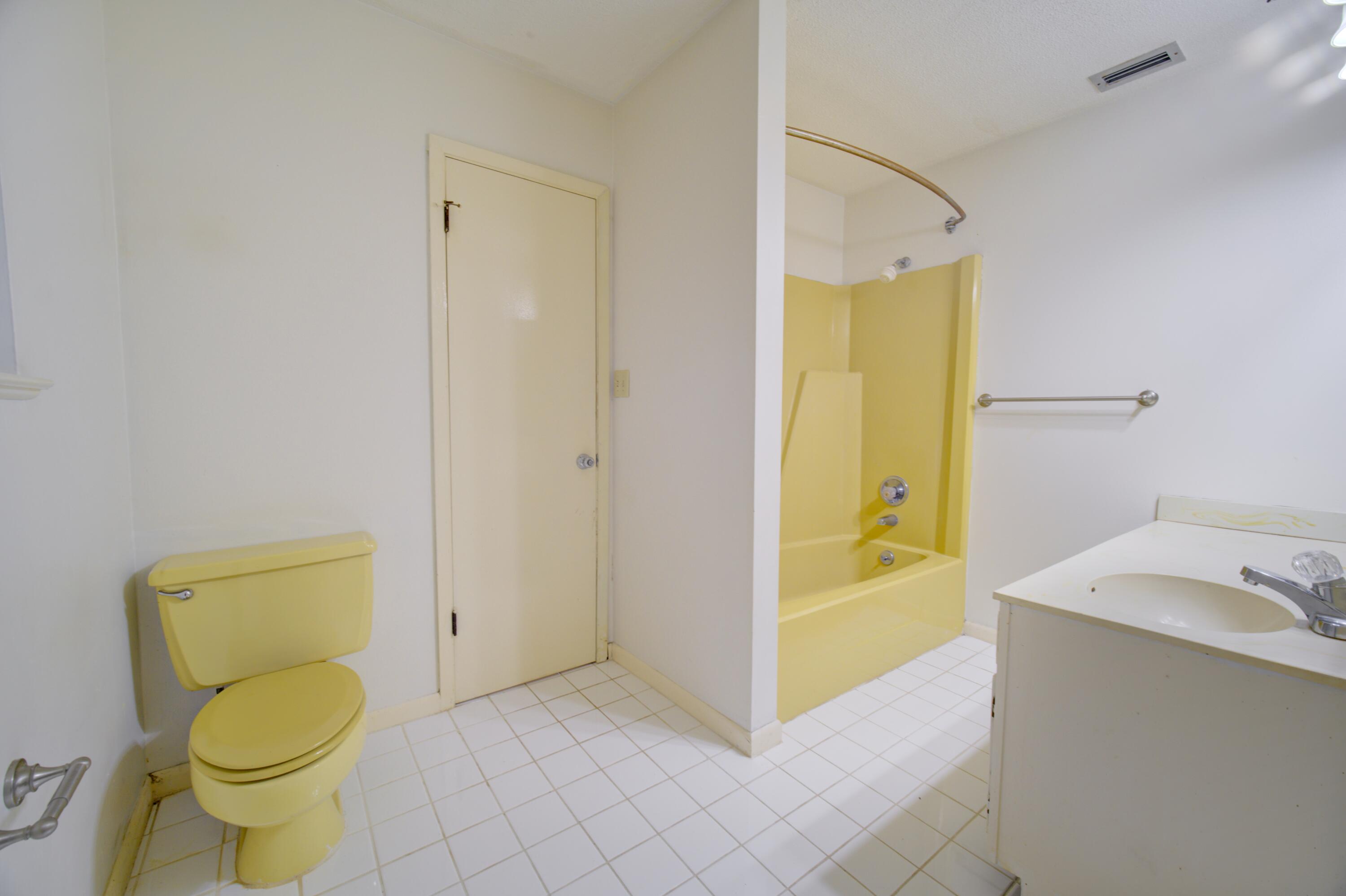 LAKE SHARON ESTATES - Residential