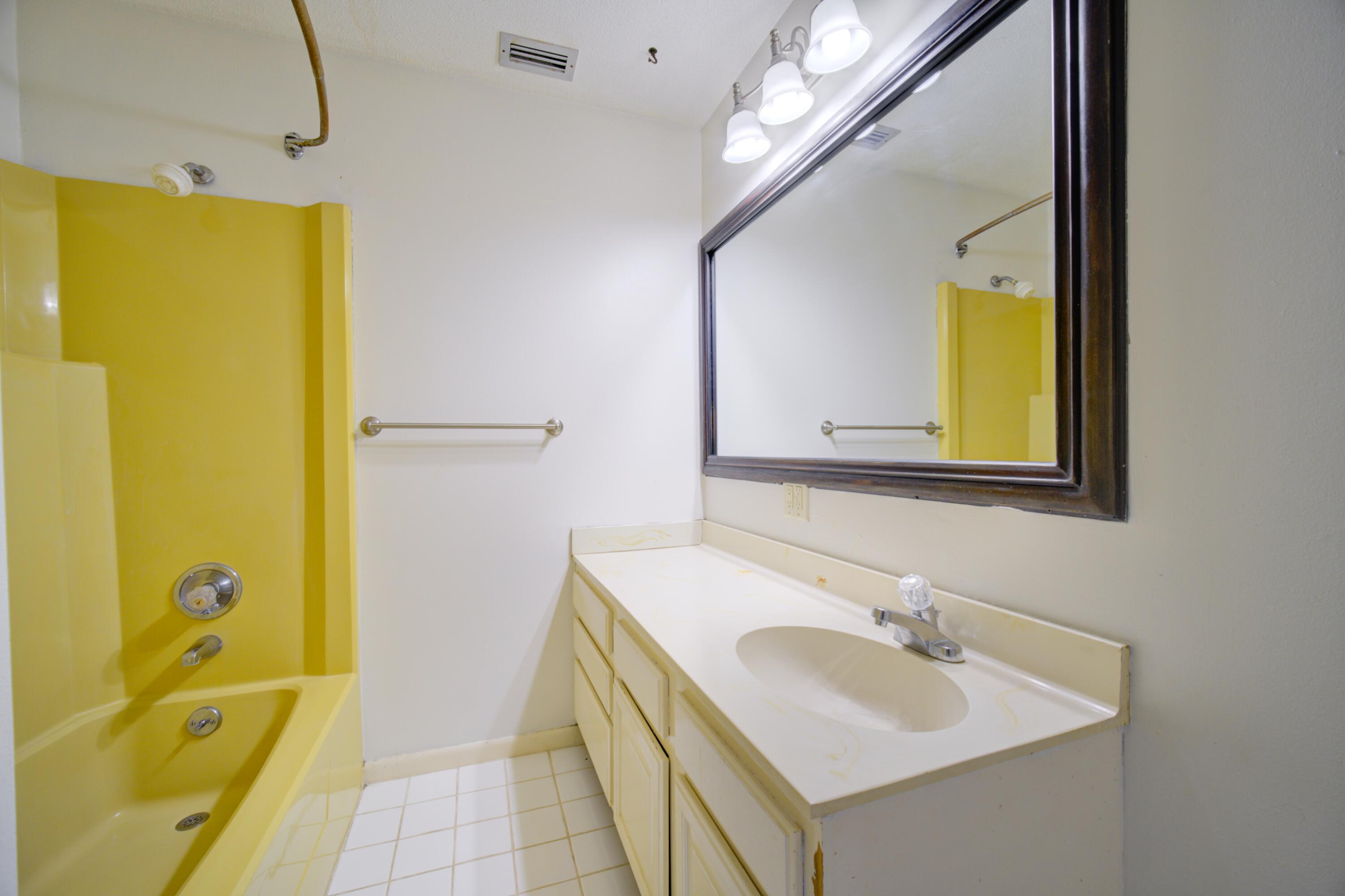 LAKE SHARON ESTATES - Residential