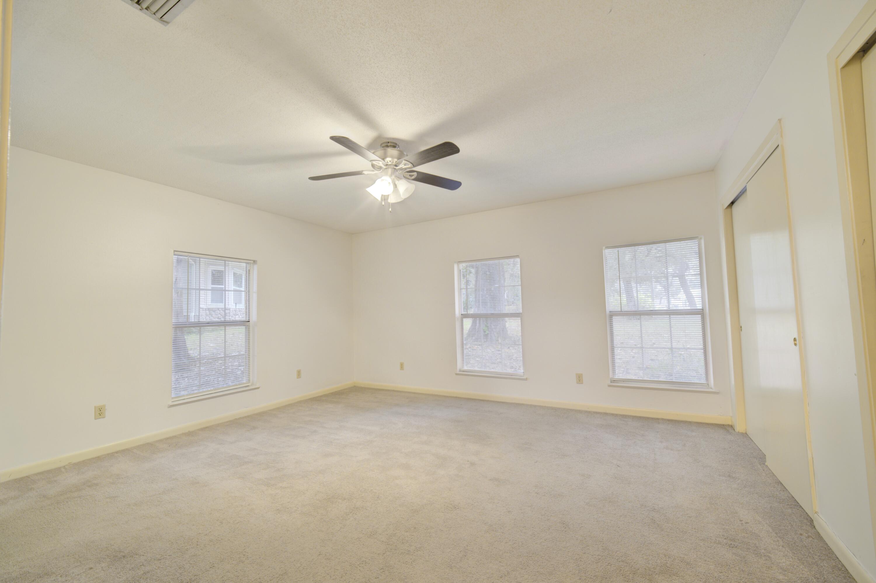 LAKE SHARON ESTATES - Residential