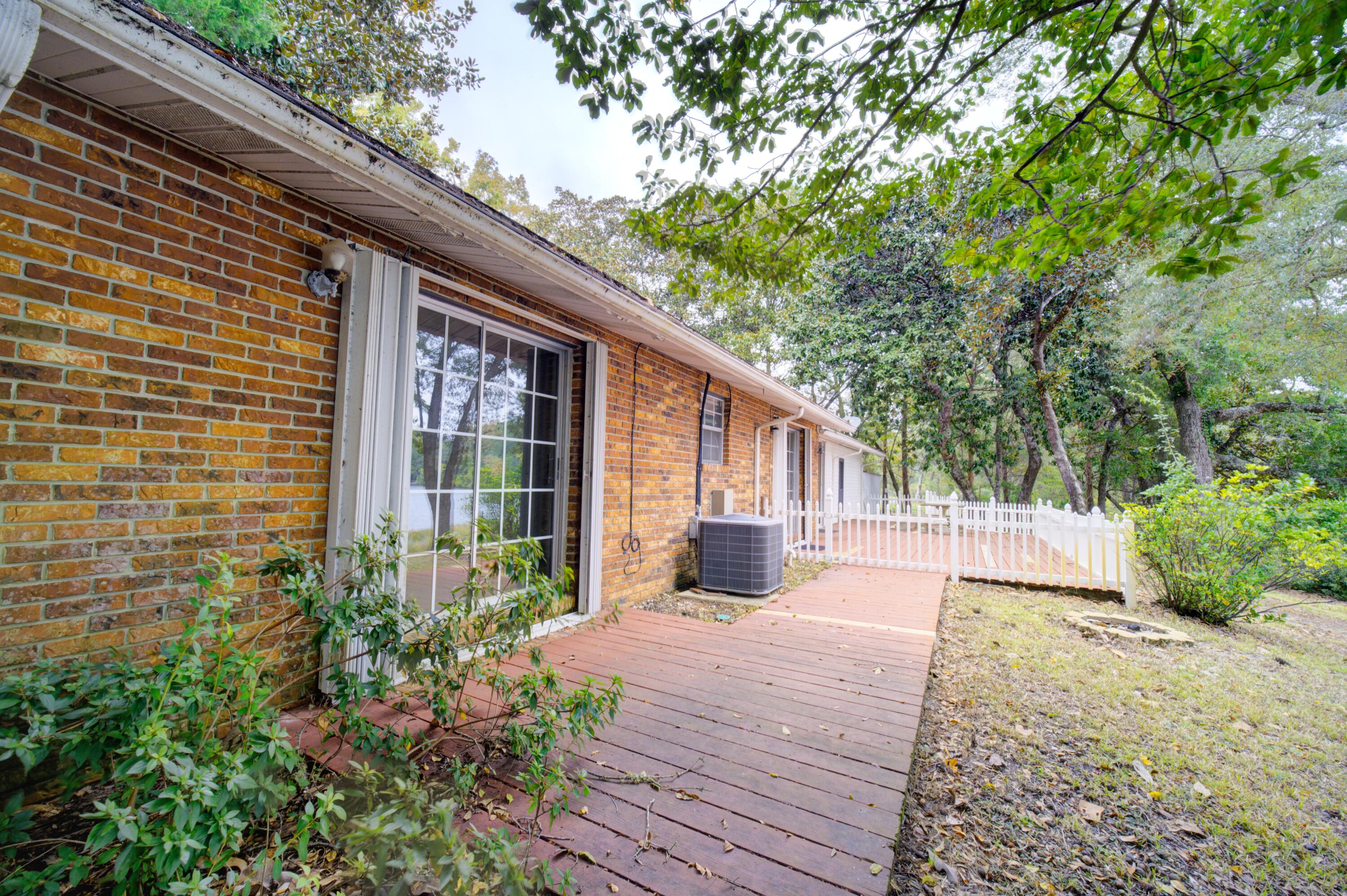 LAKE SHARON ESTATES - Residential