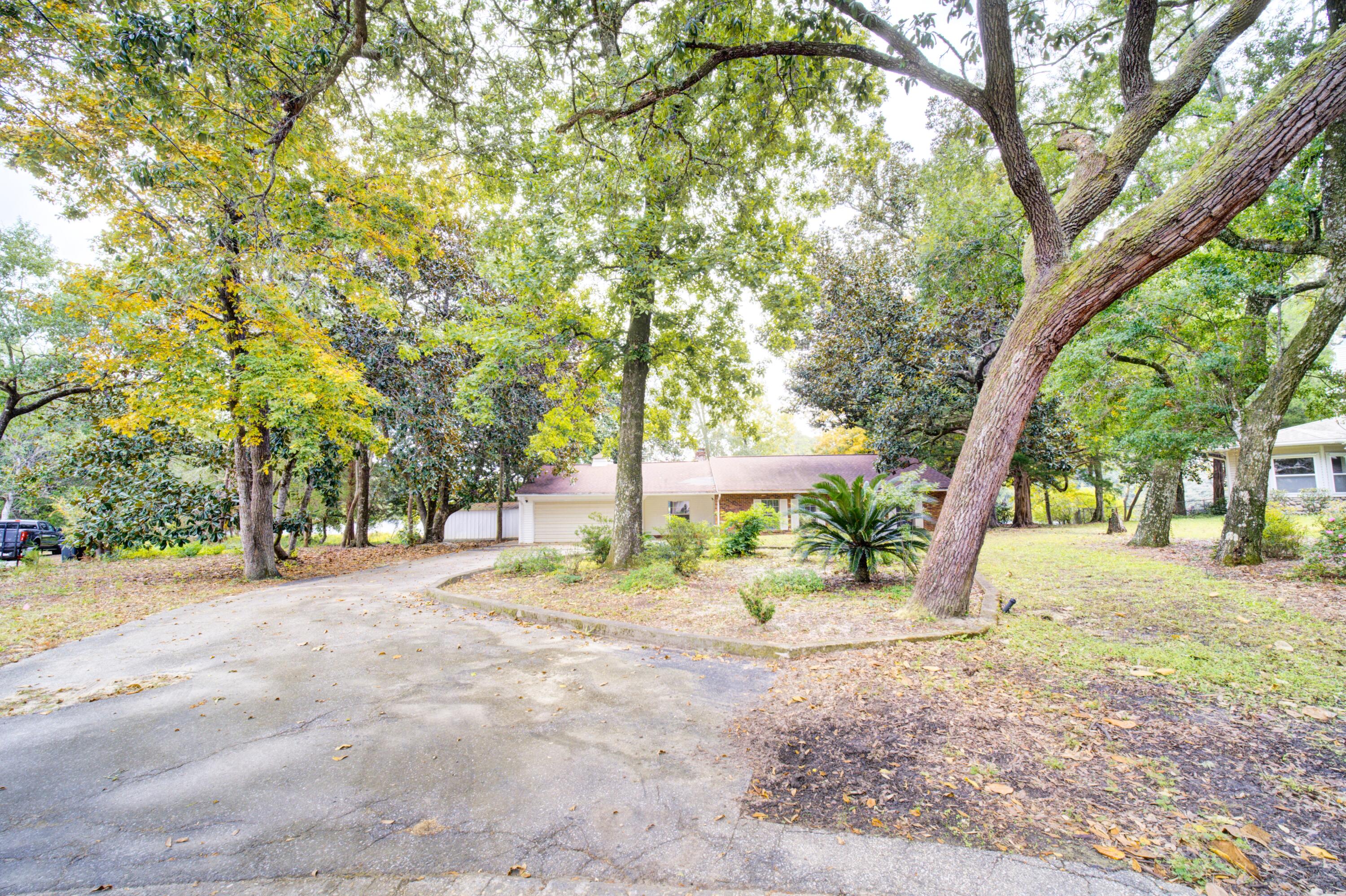 LAKE SHARON ESTATES - Residential