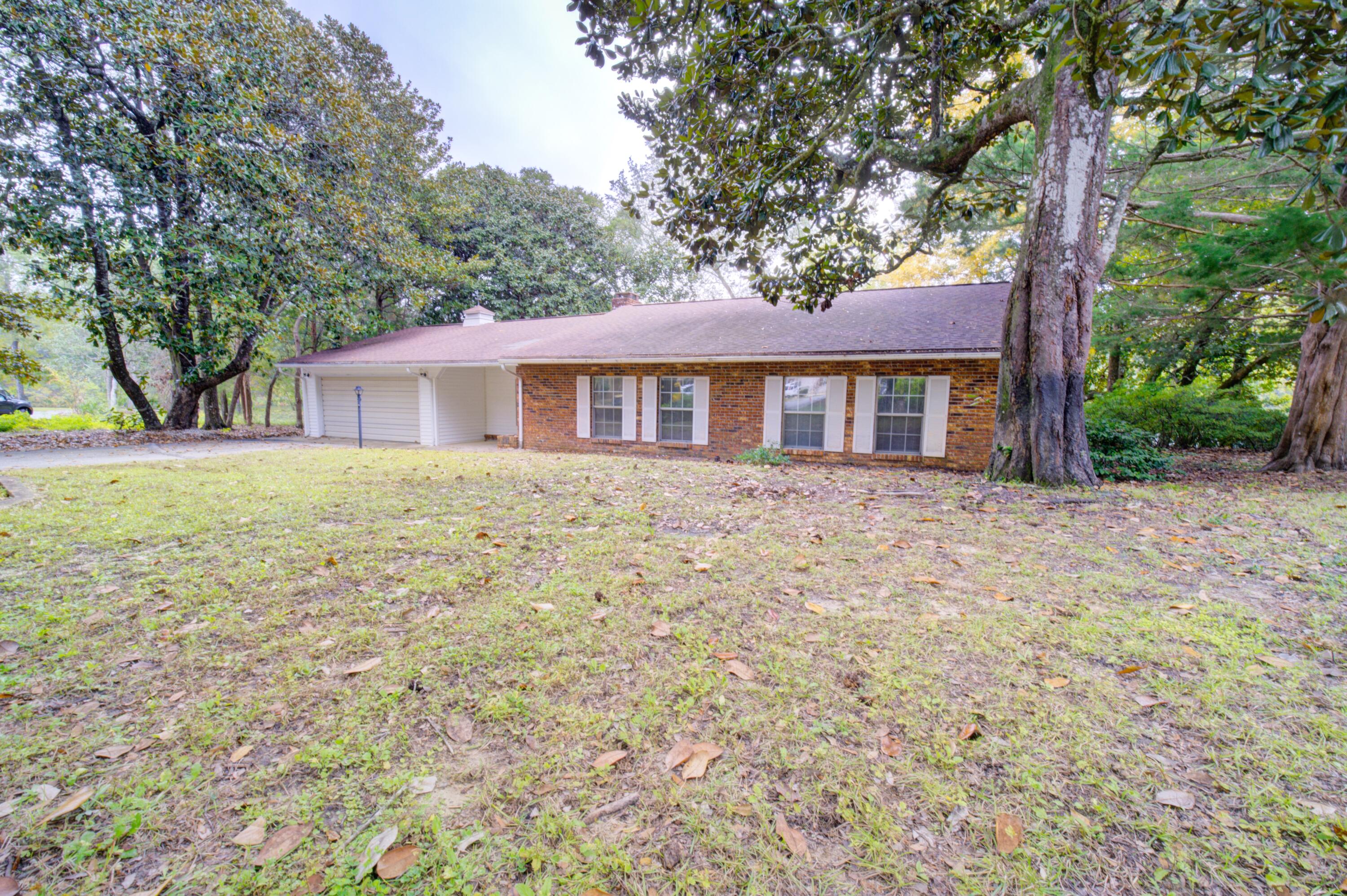 LAKE SHARON ESTATES - Residential