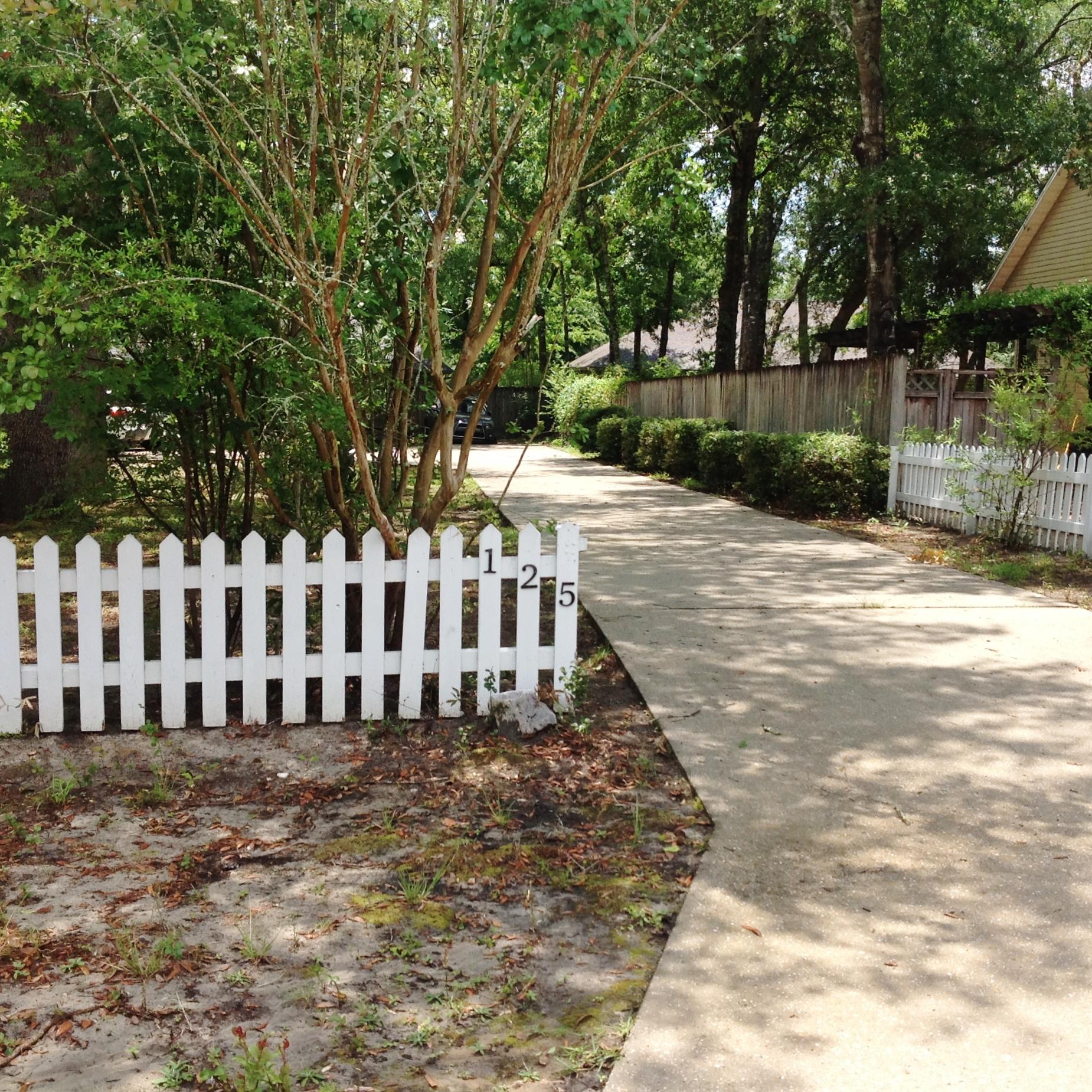 COUNTRYVIEW OAKS - Residential