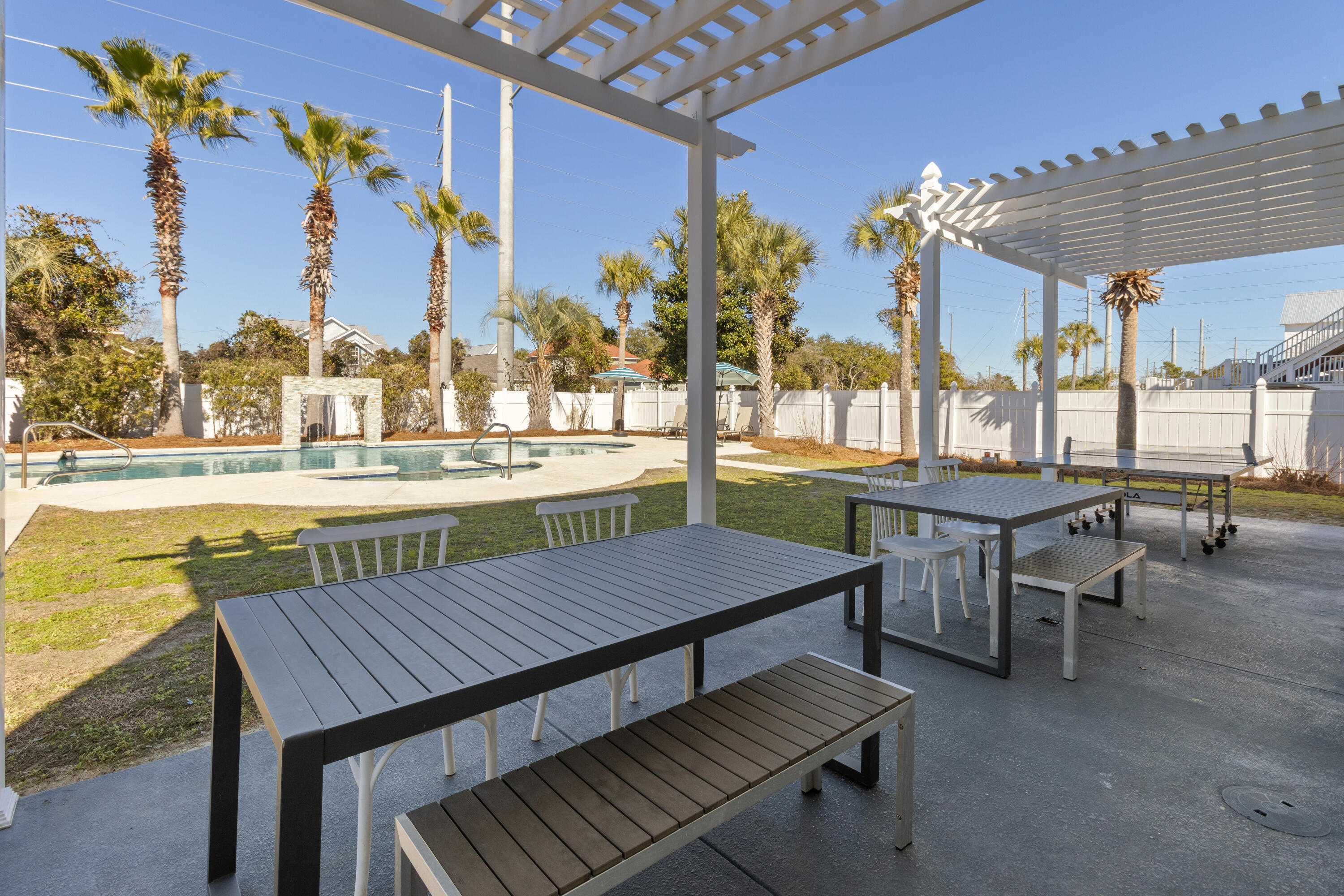 CRYSTAL BEACH - Residential