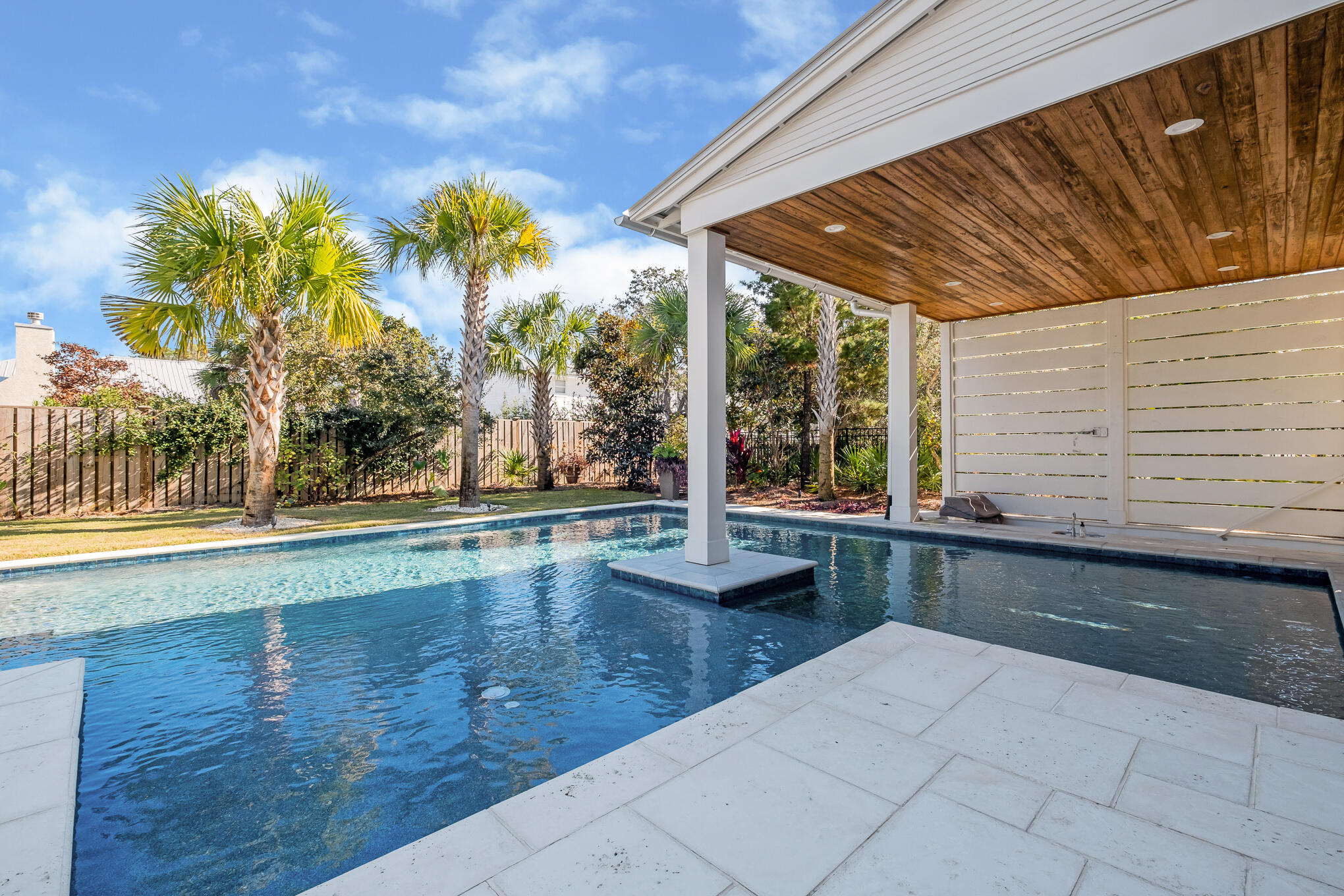 BLUE MOUNTAIN BEACH - Residential