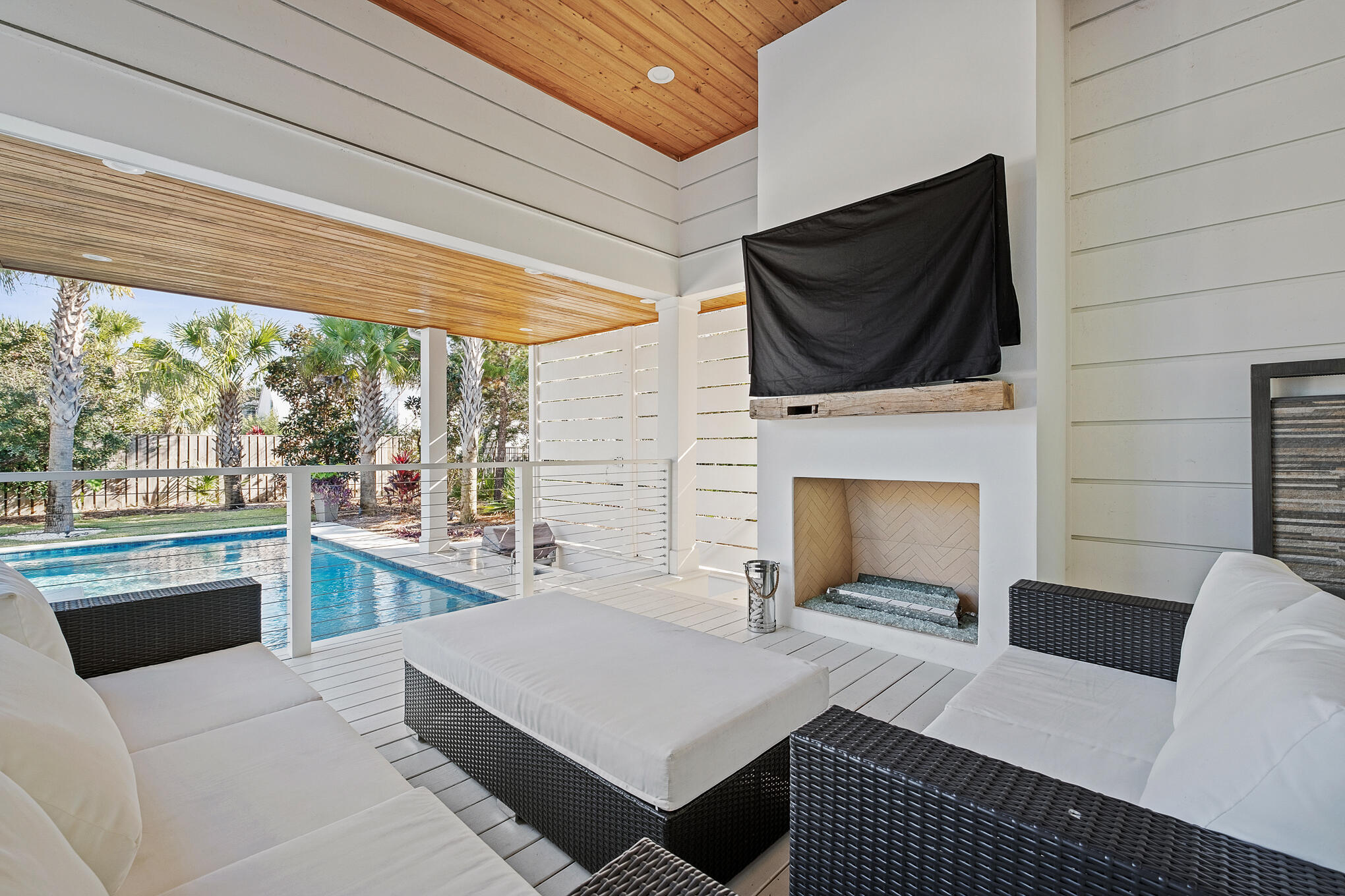 BLUE MOUNTAIN BEACH - Residential