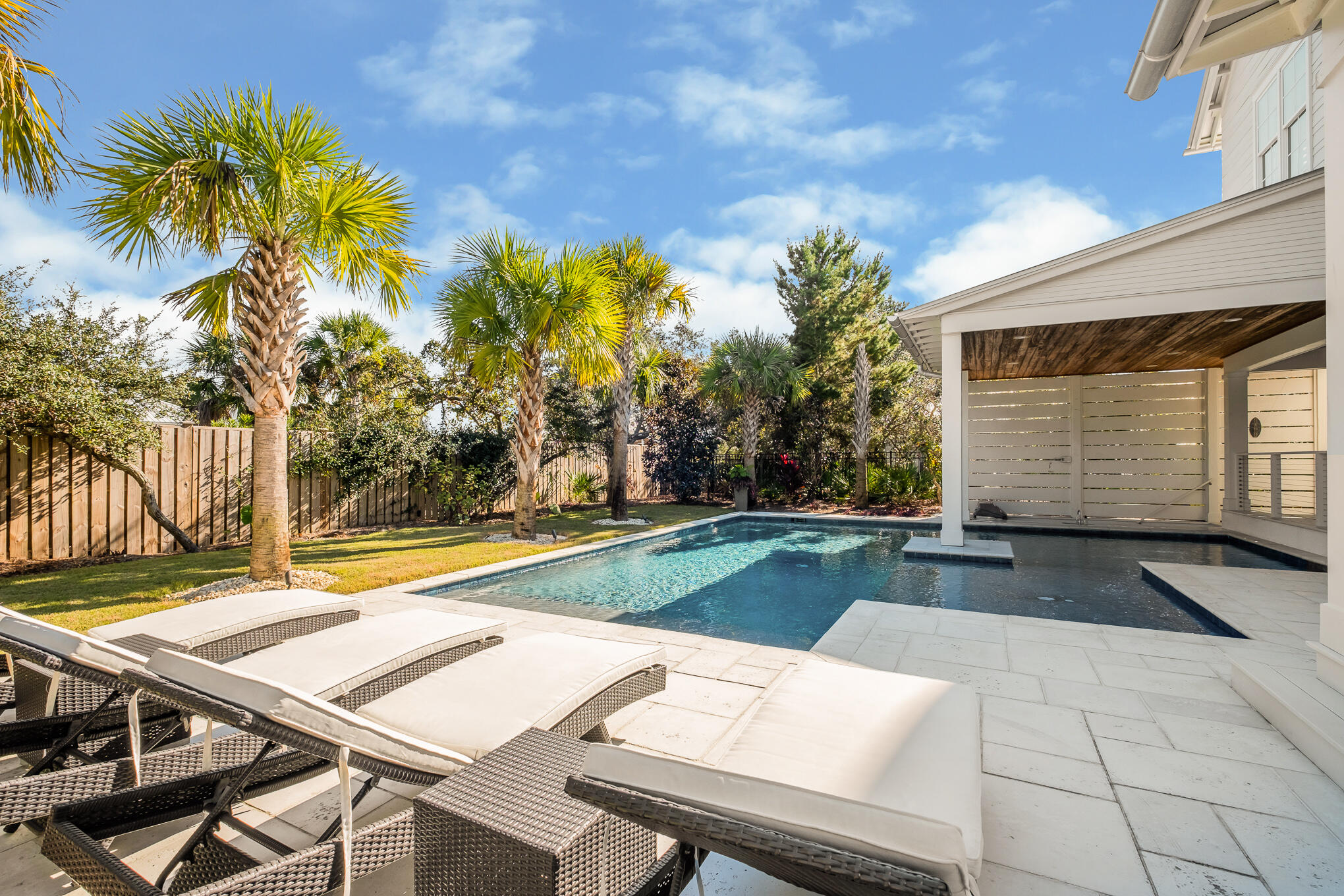 BLUE MOUNTAIN BEACH - Residential