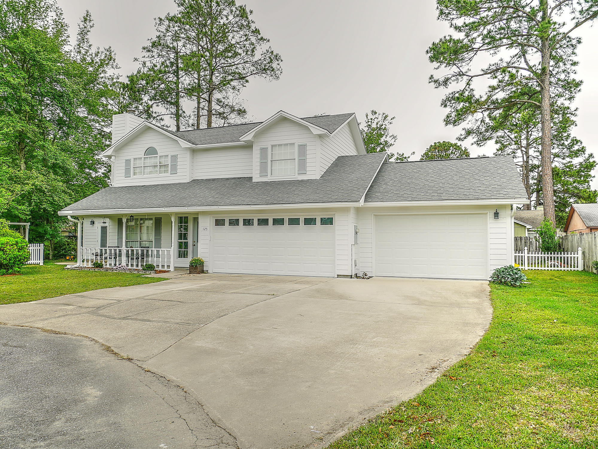 CRYSTAL LAKE ESTATES - Residential