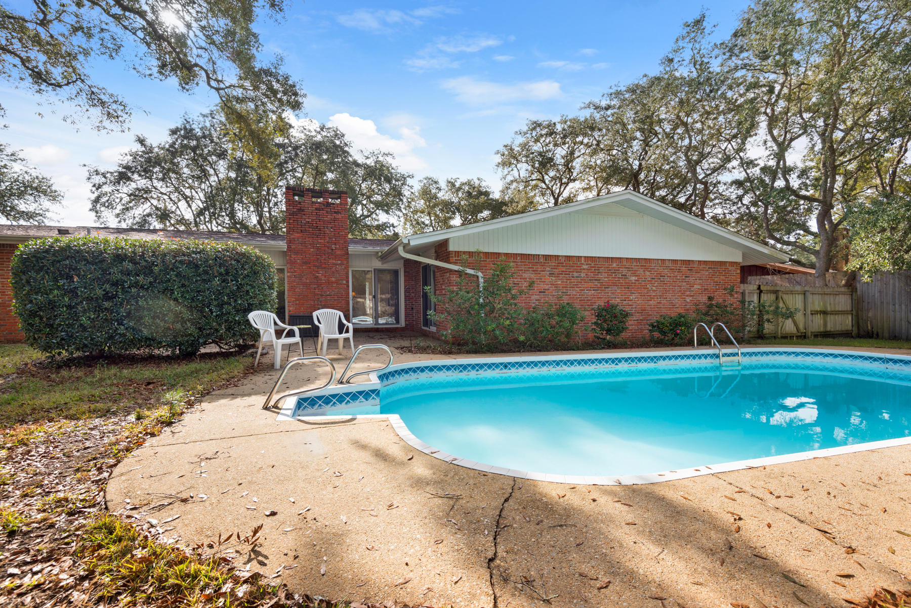 LORRAINE ESTATES - Residential