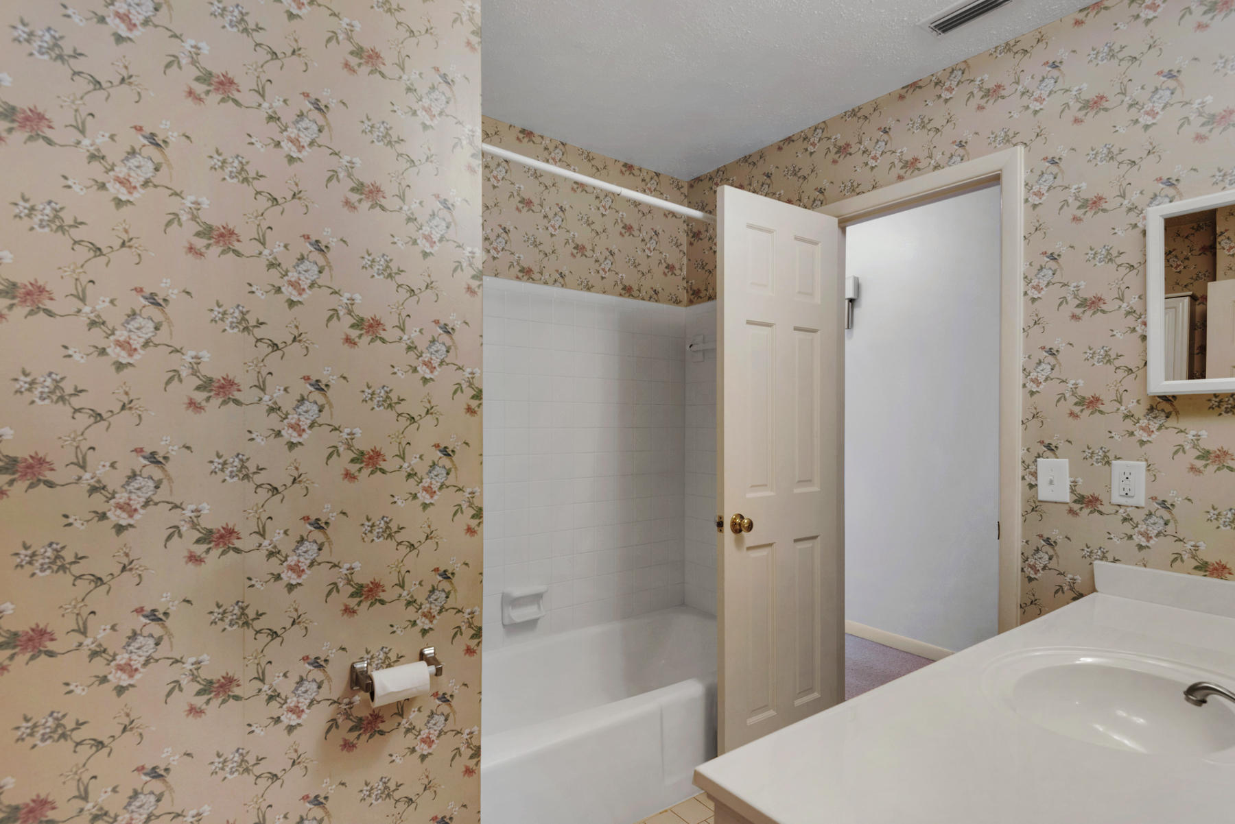 LORRAINE ESTATES - Residential