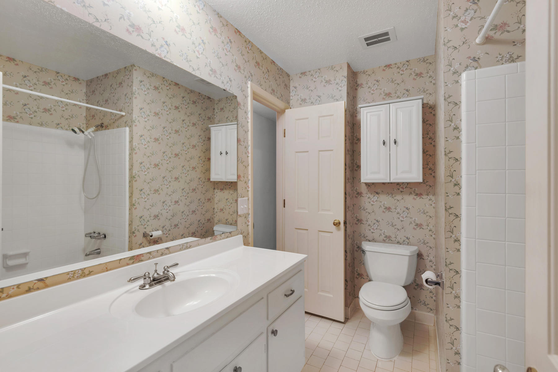 LORRAINE ESTATES - Residential