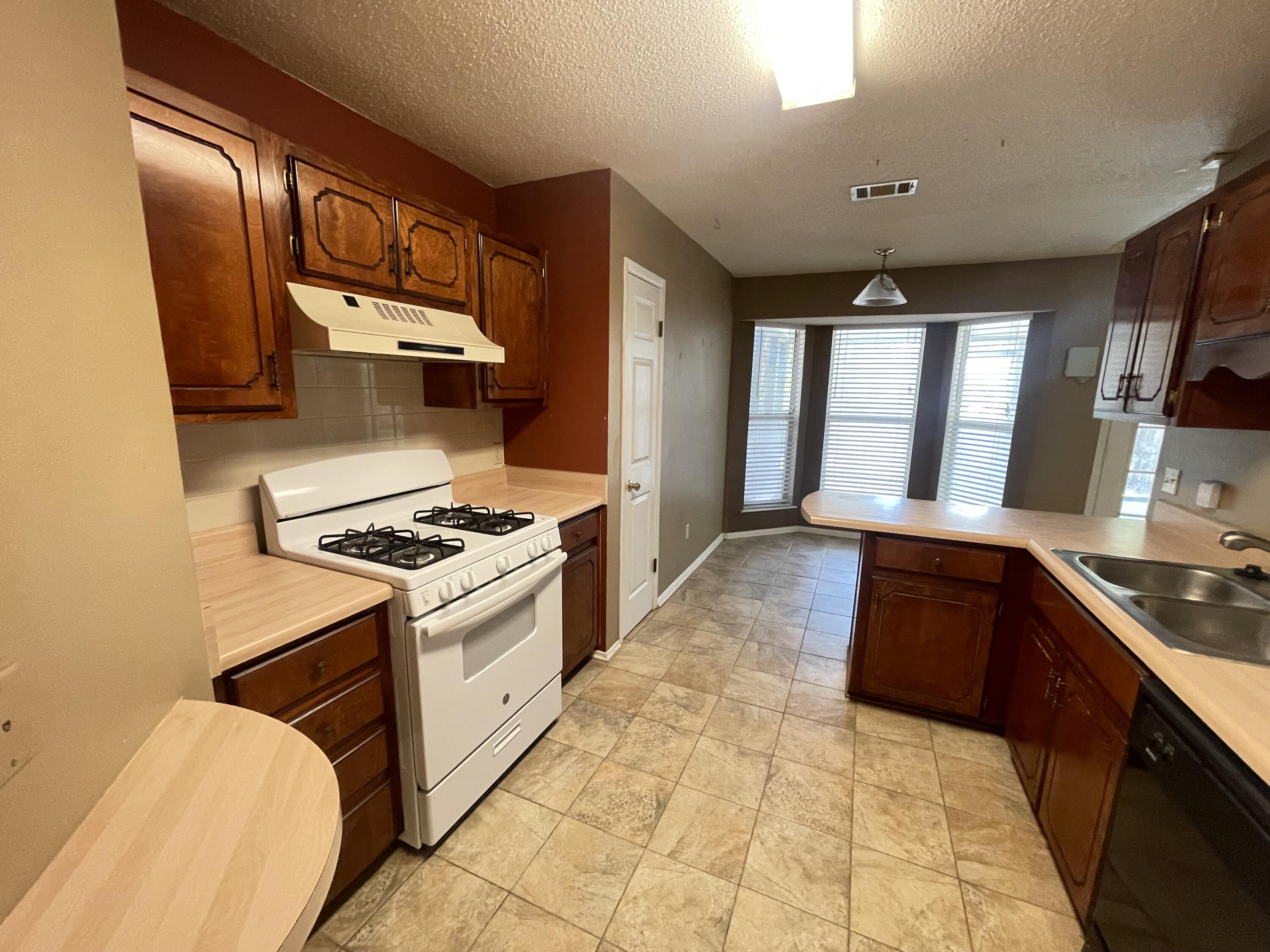 BEAVER CREEK - Residential Lease