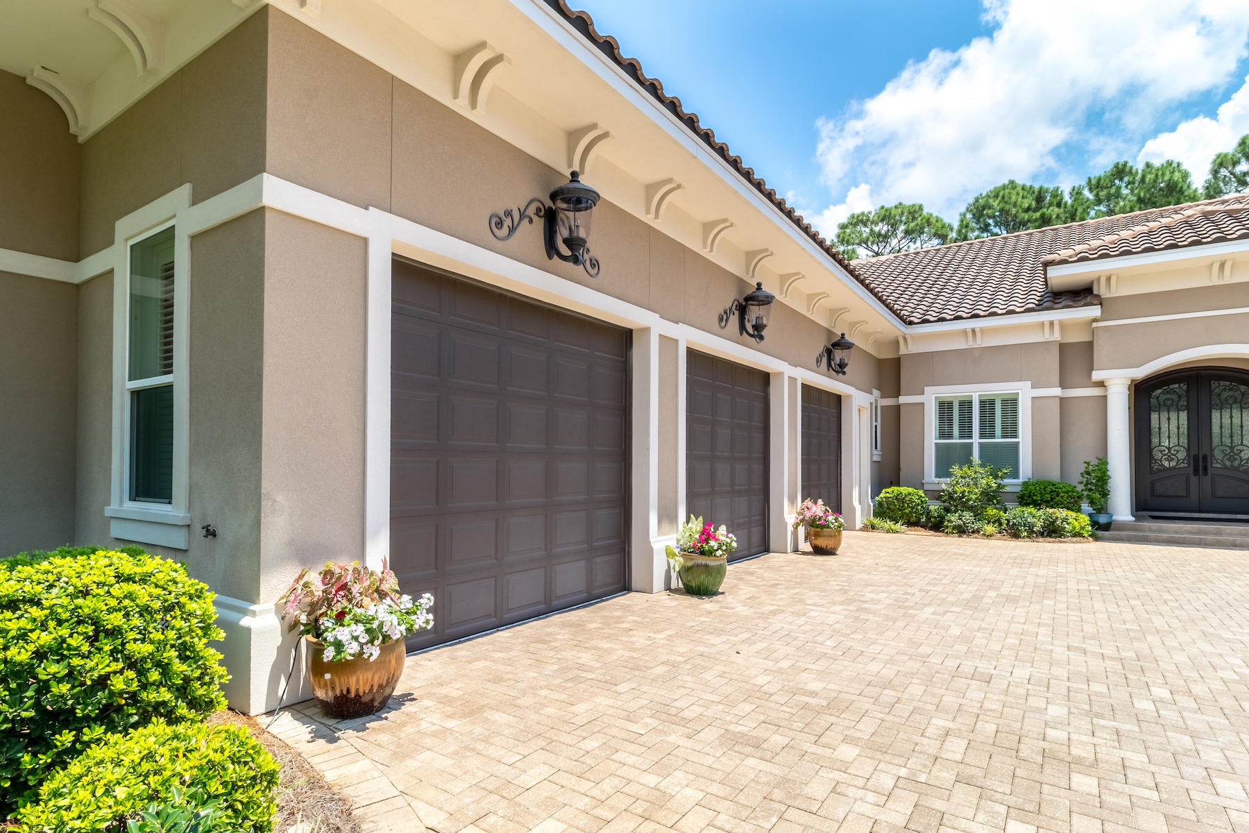 ISLAND GREEN - Residential