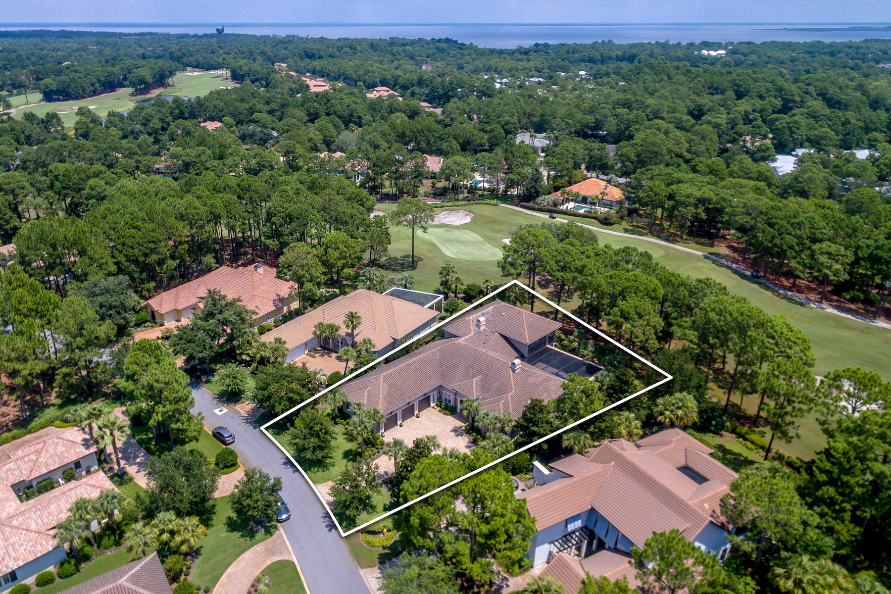 ISLAND GREEN - Residential