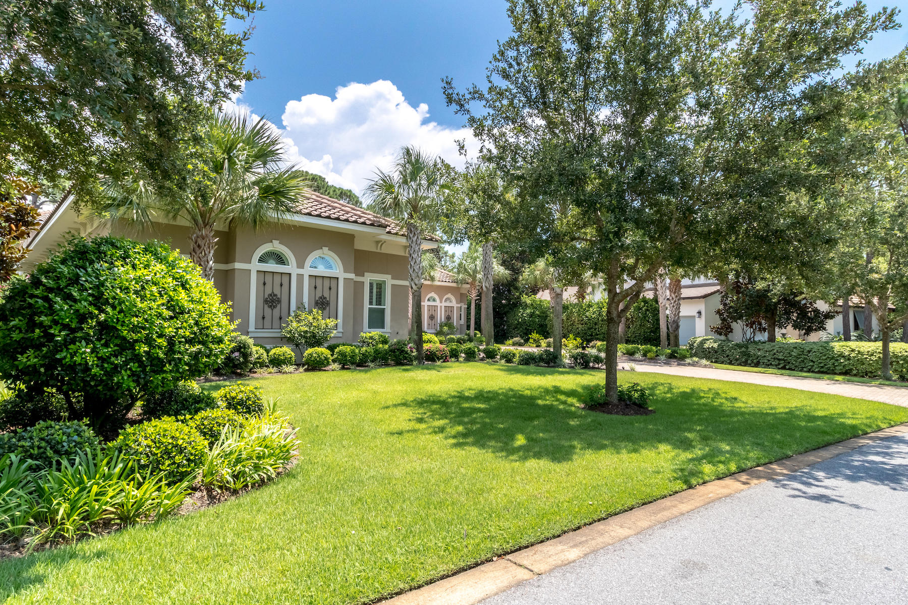 ISLAND GREEN - Residential
