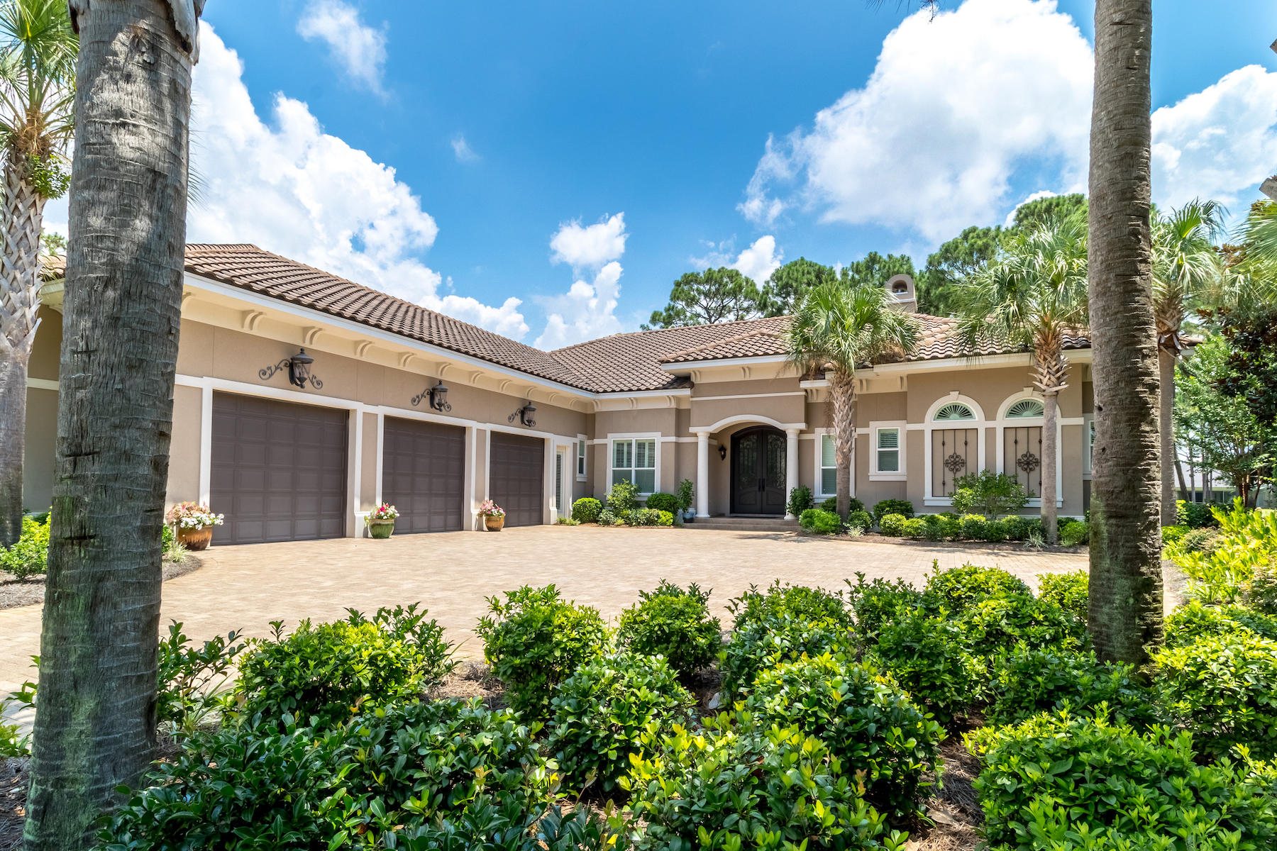 ISLAND GREEN - Residential