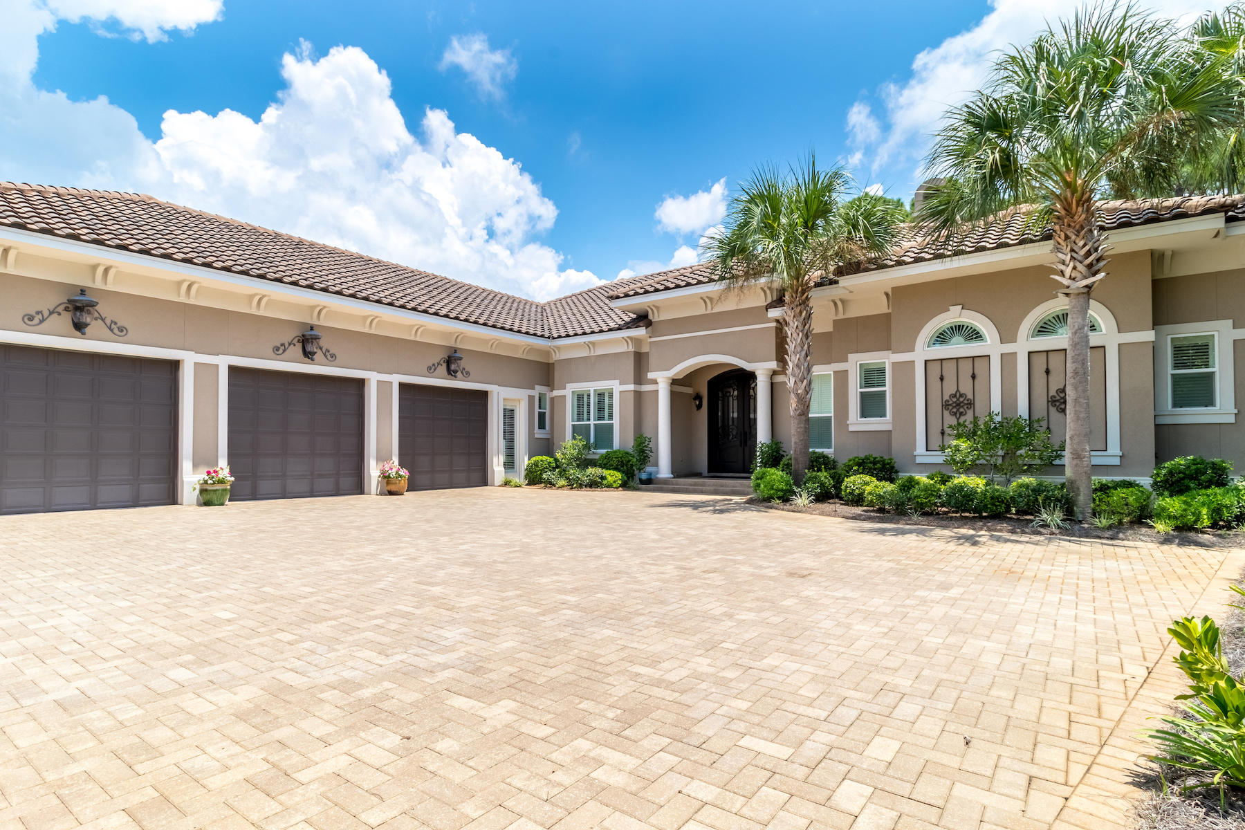 ISLAND GREEN - Residential