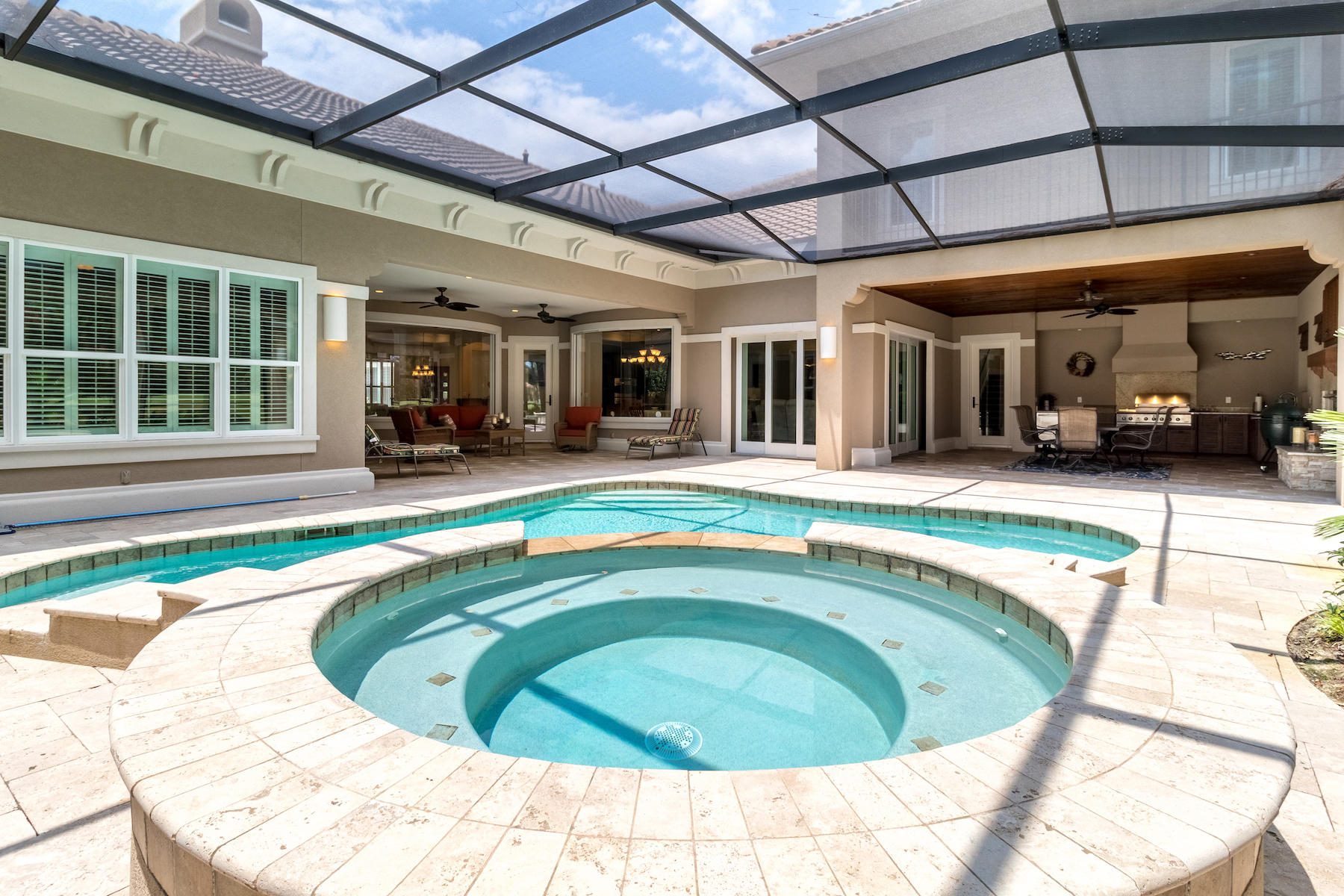 ISLAND GREEN - Residential