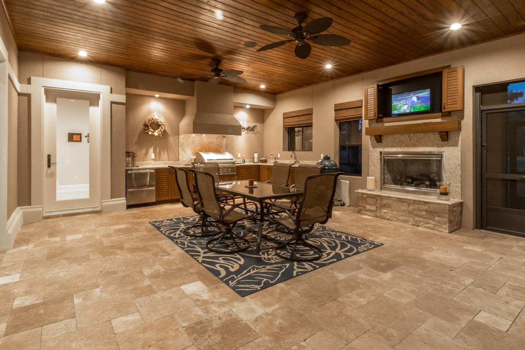 ISLAND GREEN - Residential